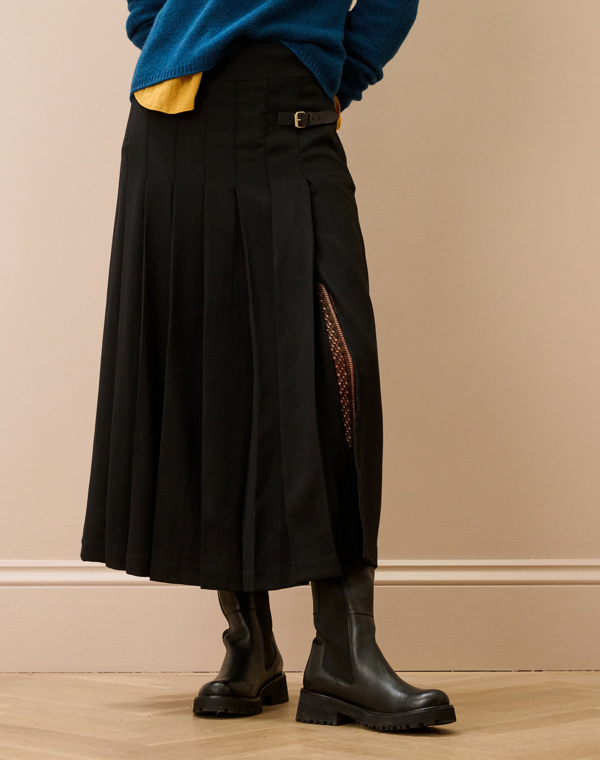 Wool Crepe Side Split Kilt