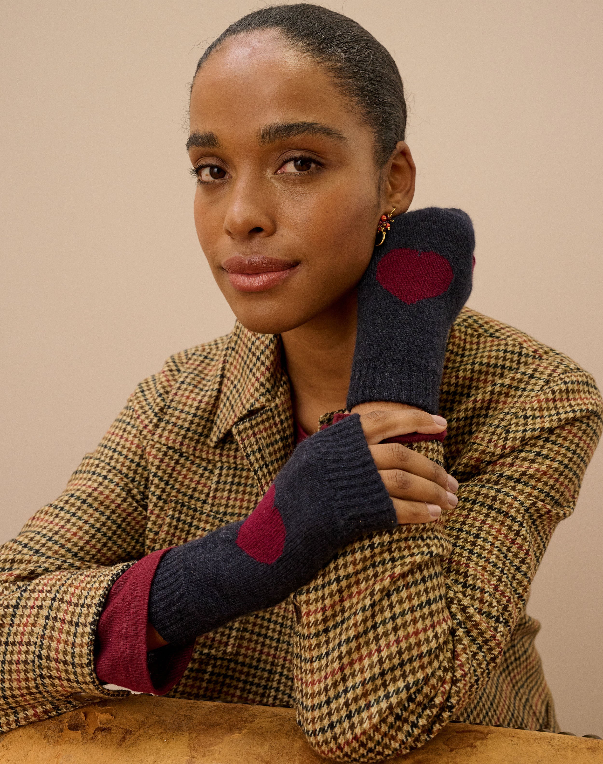 Women's Cashmere Heart Wristwarmers