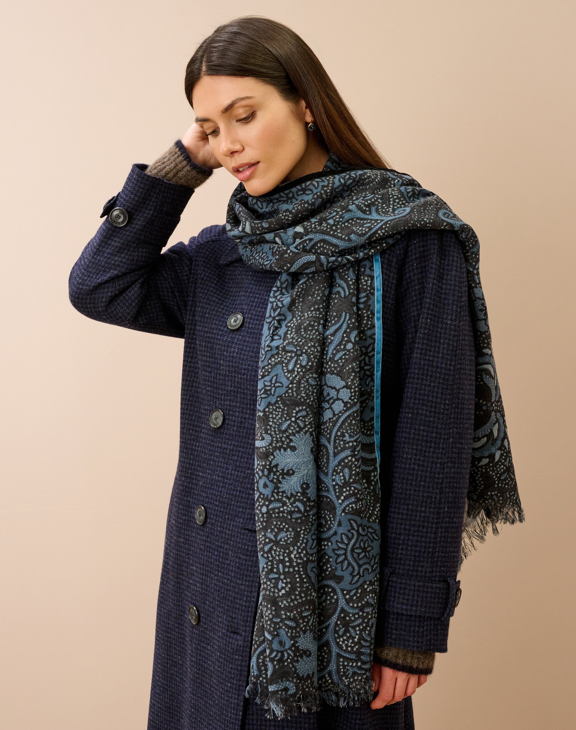 Velvet Trim Botanic Wool Stole