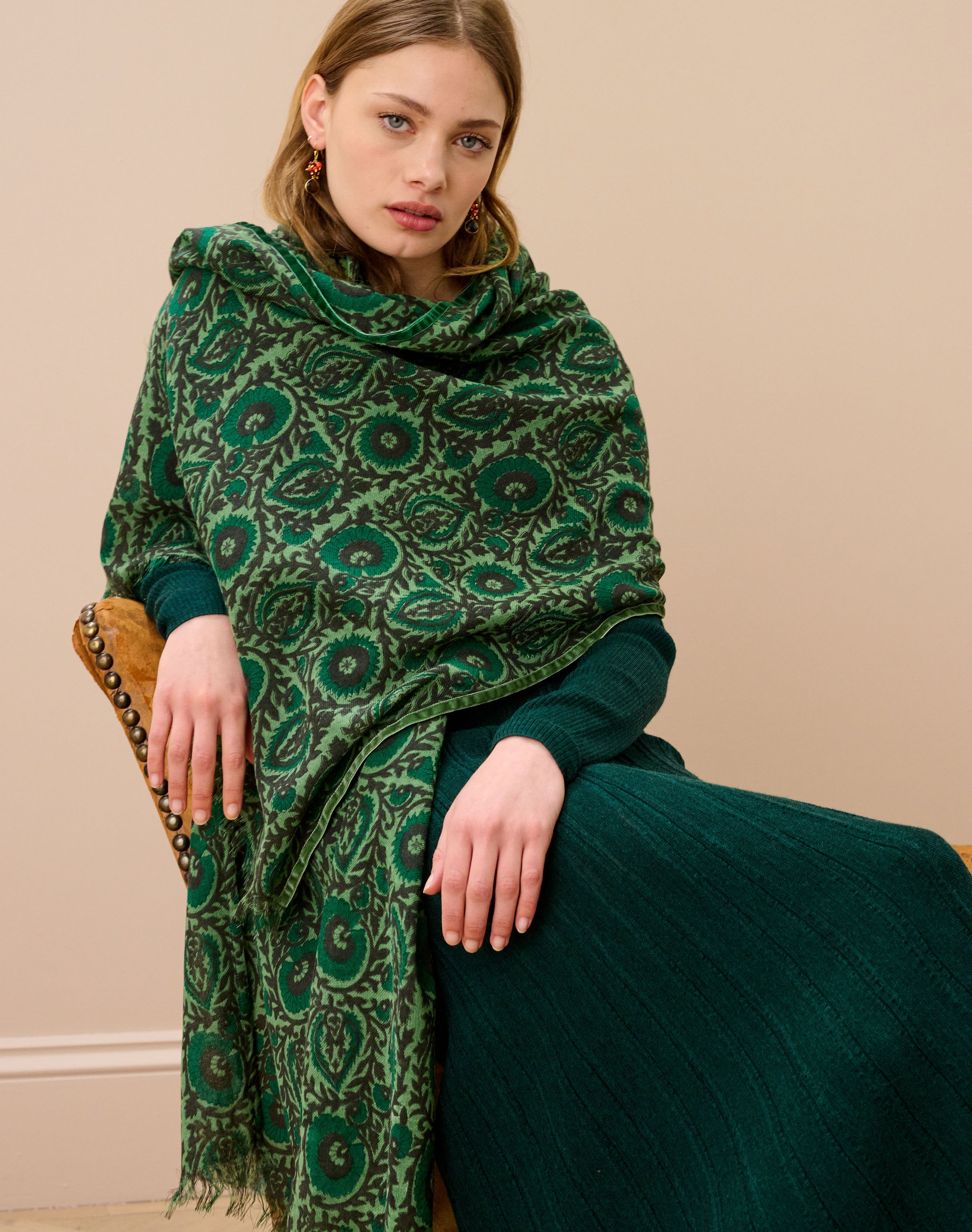 Velvet Trim Botanic Wool Stole