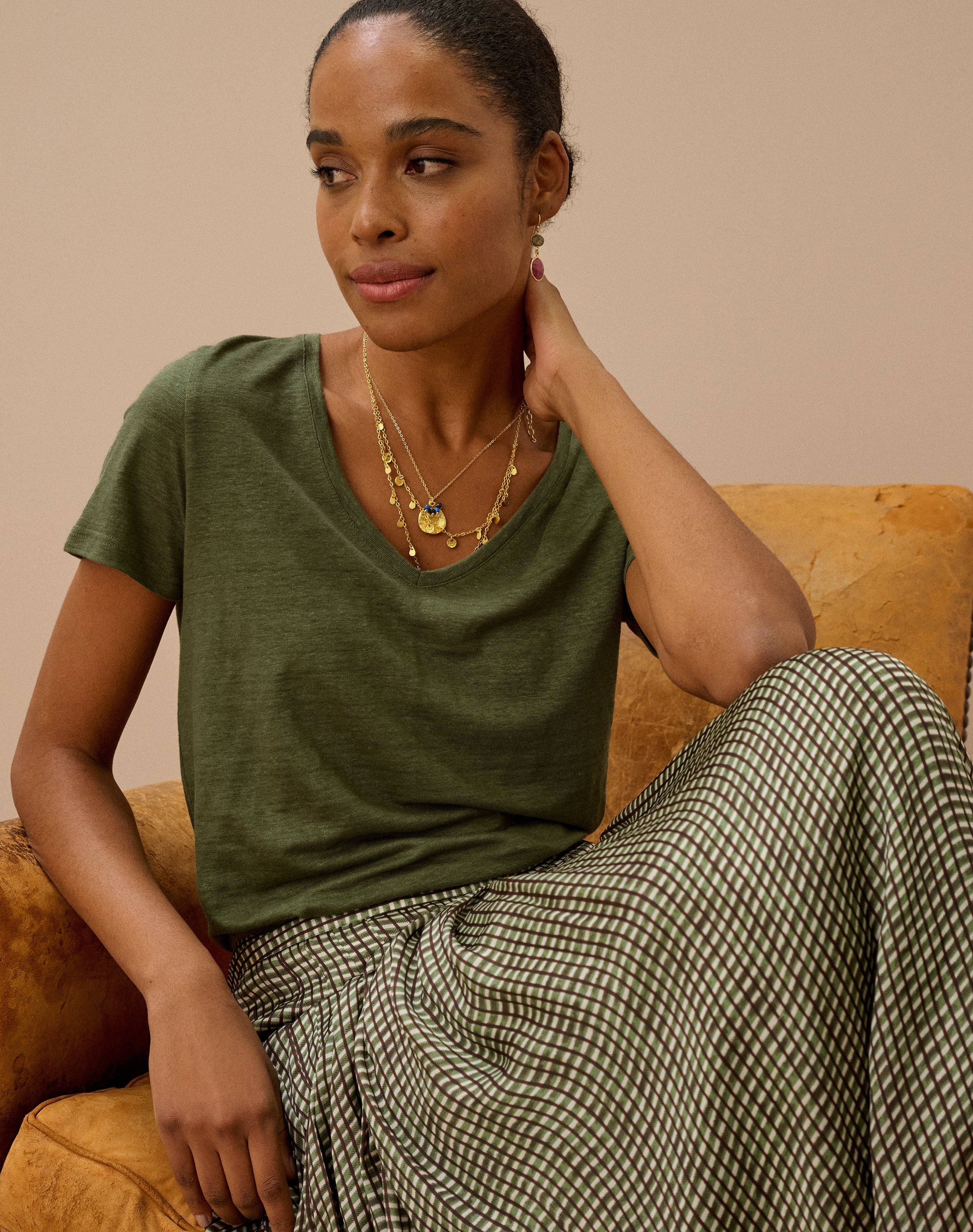 Linen Knit V Neck T-Shirt