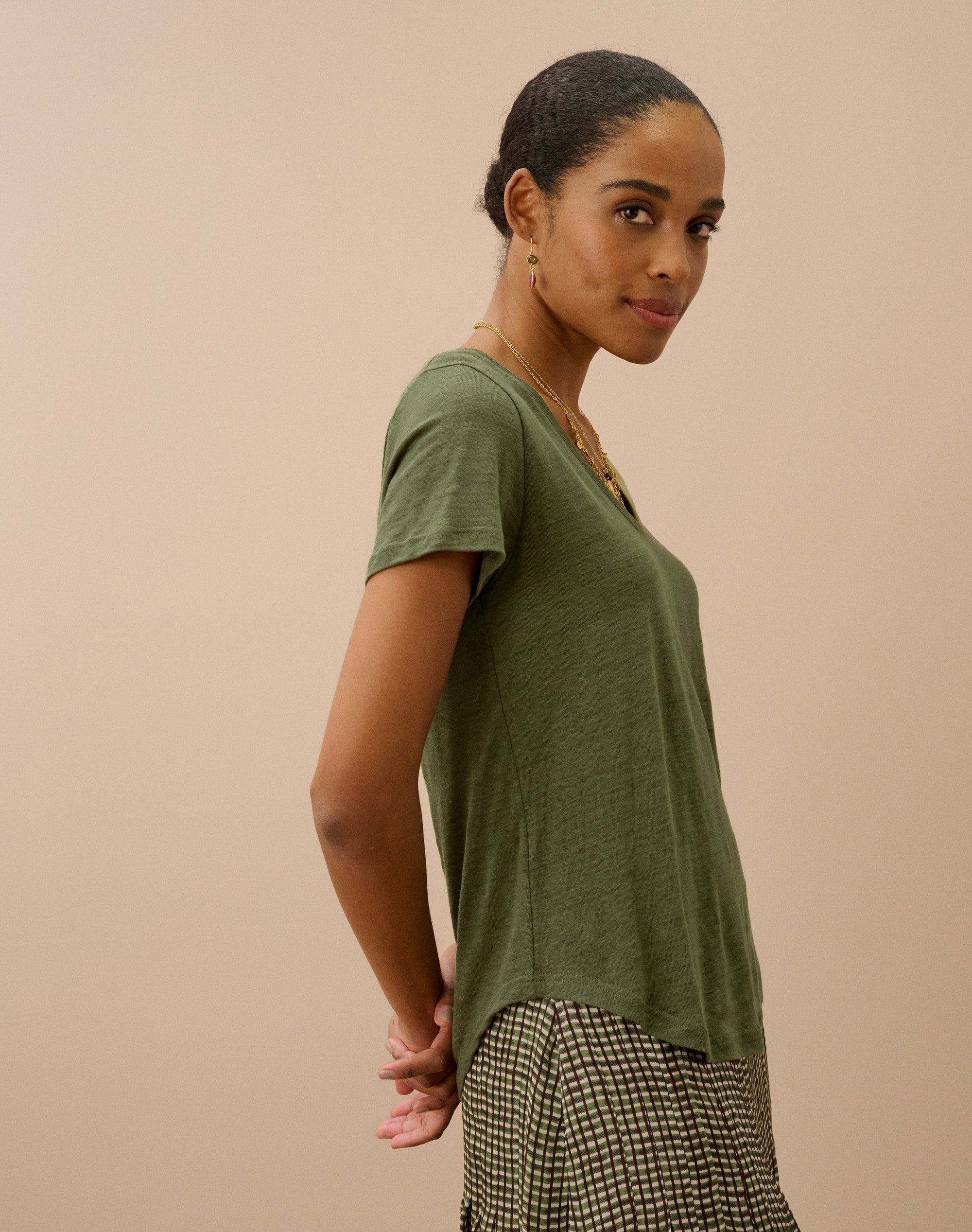 Linen Knit V Neck T-Shirt