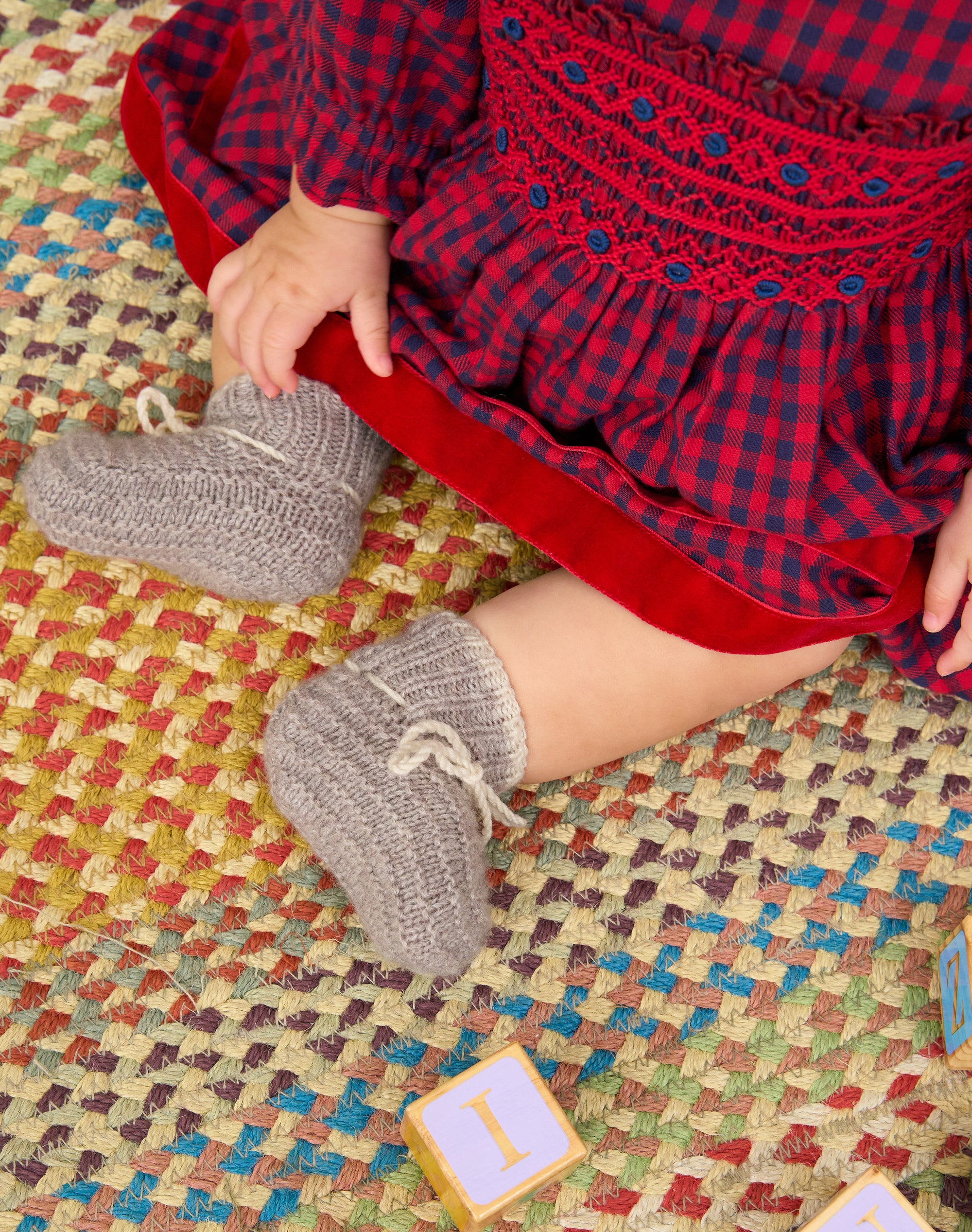 Cashmere Hand Knit Bootees