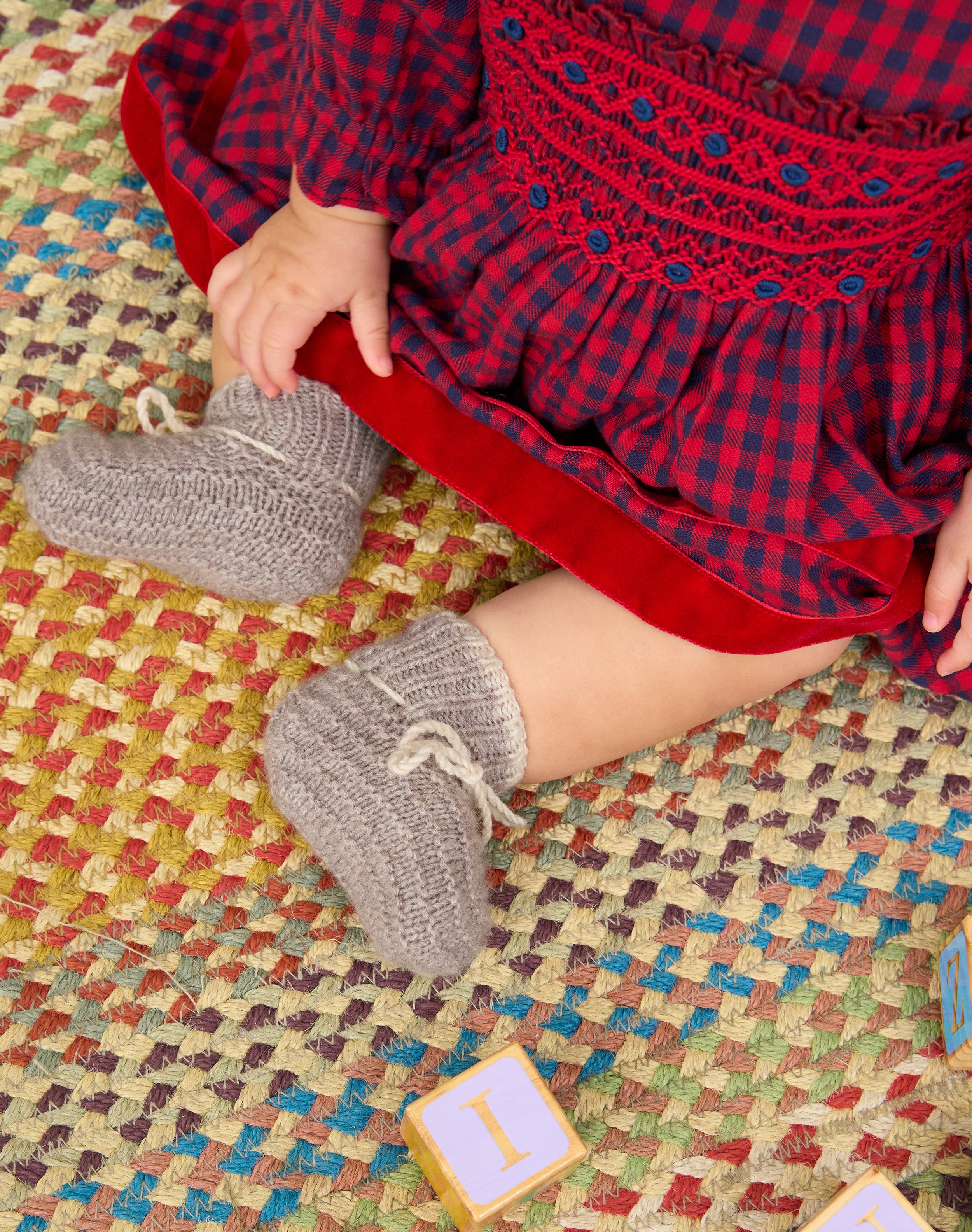 Cashmere Hand Knit Bootees