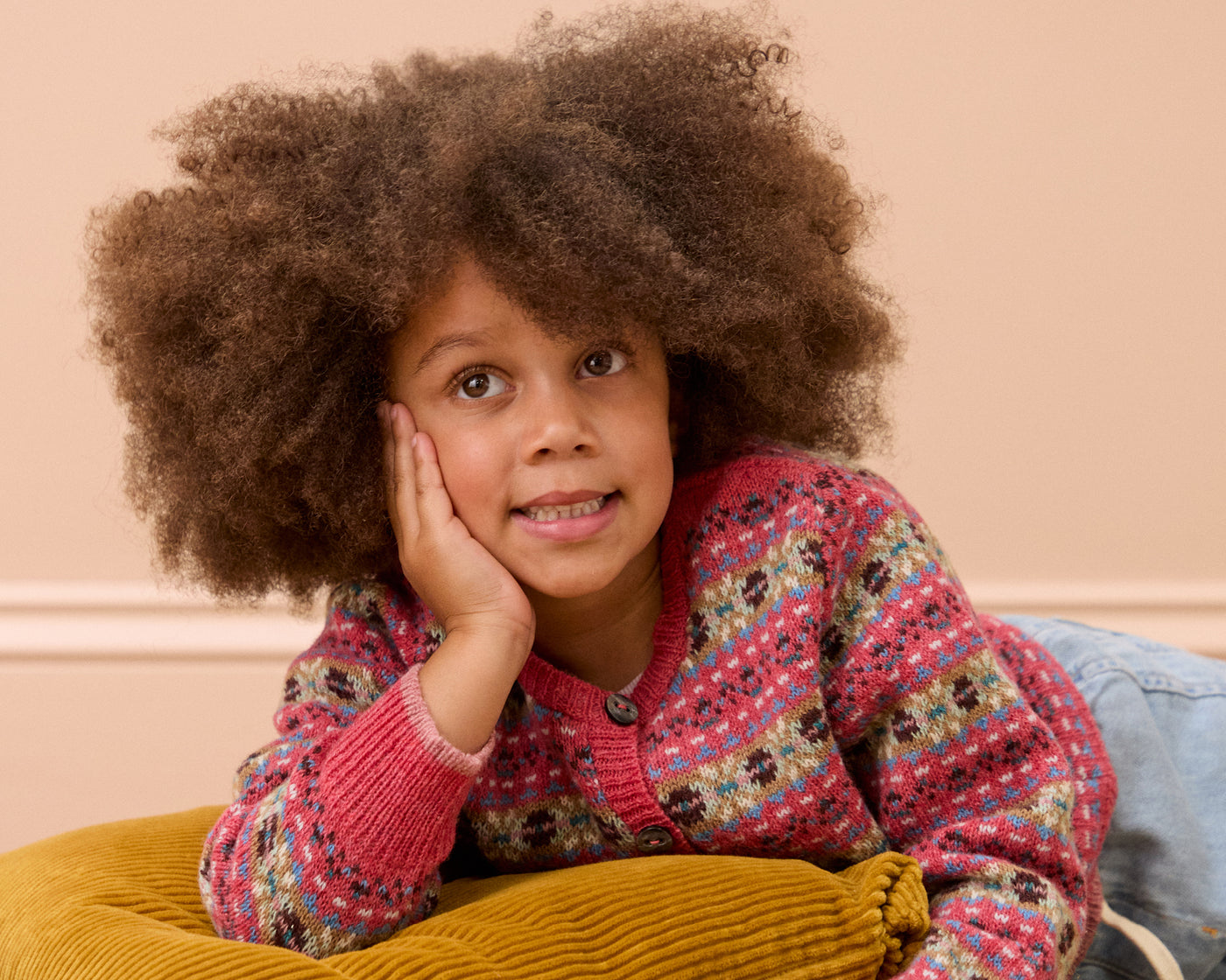 CHILDREN'S KNITWEAR & CLOTHING