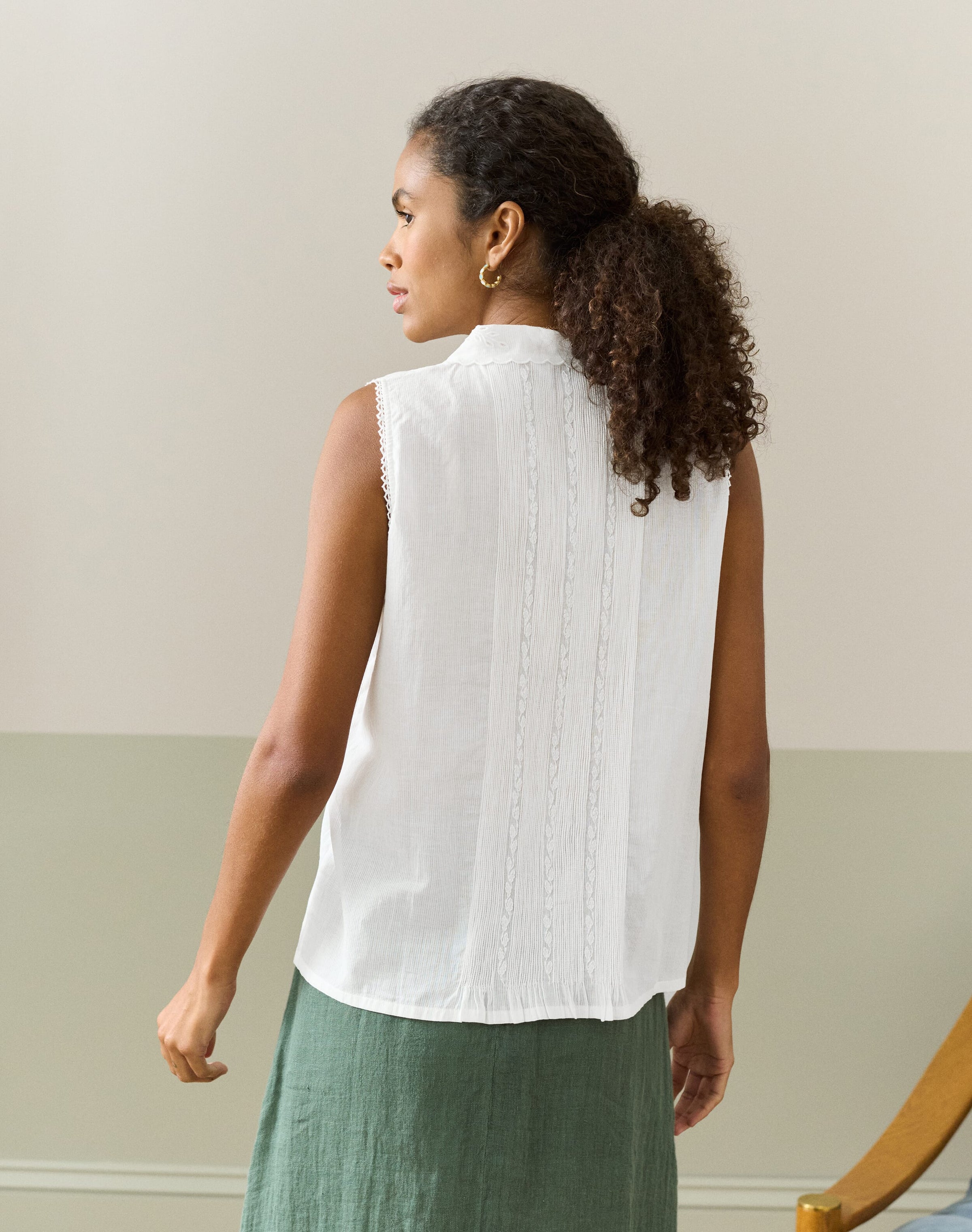 Organic Cotton Sleeveless Shirt