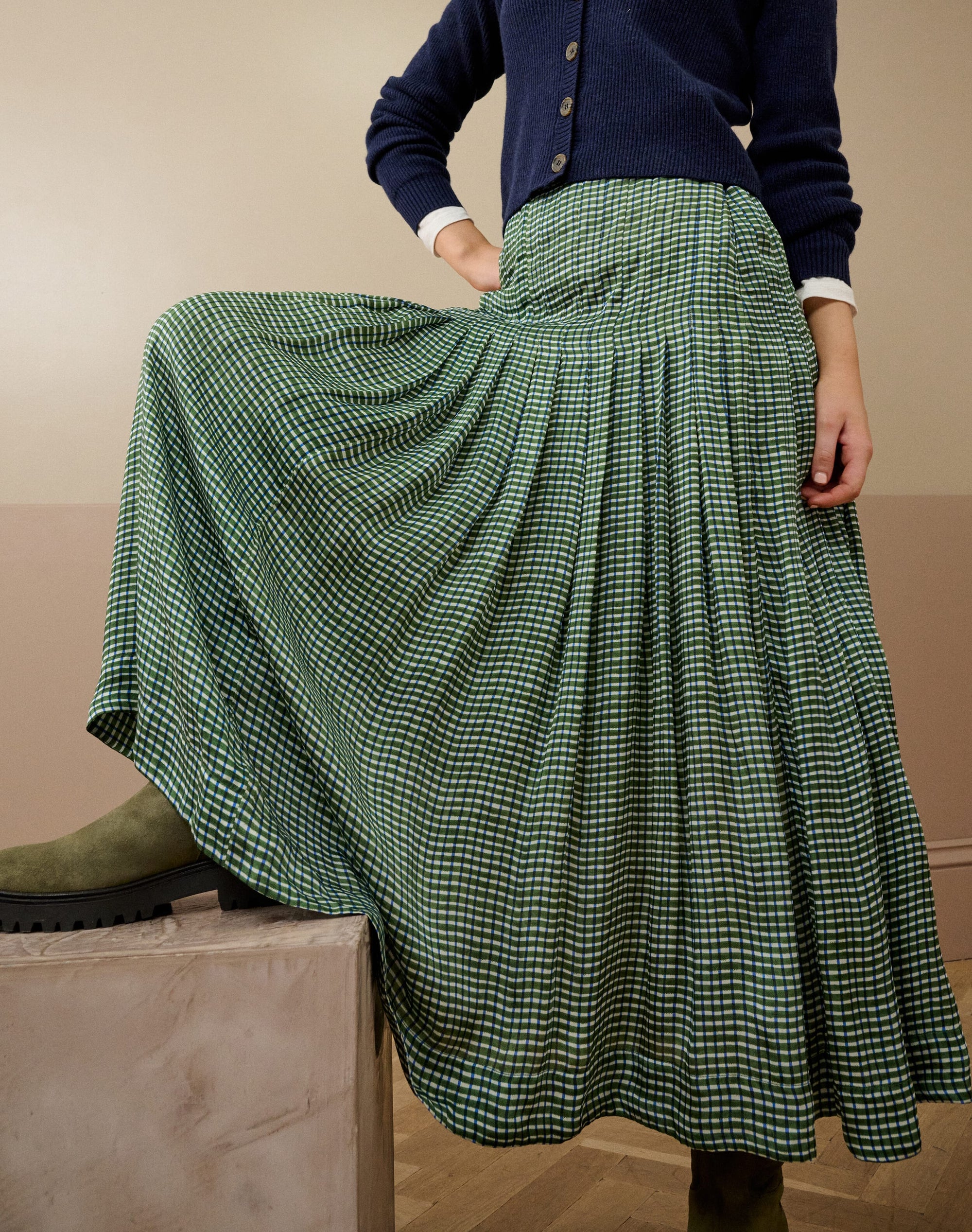 Graphic Check Pleated Skirt