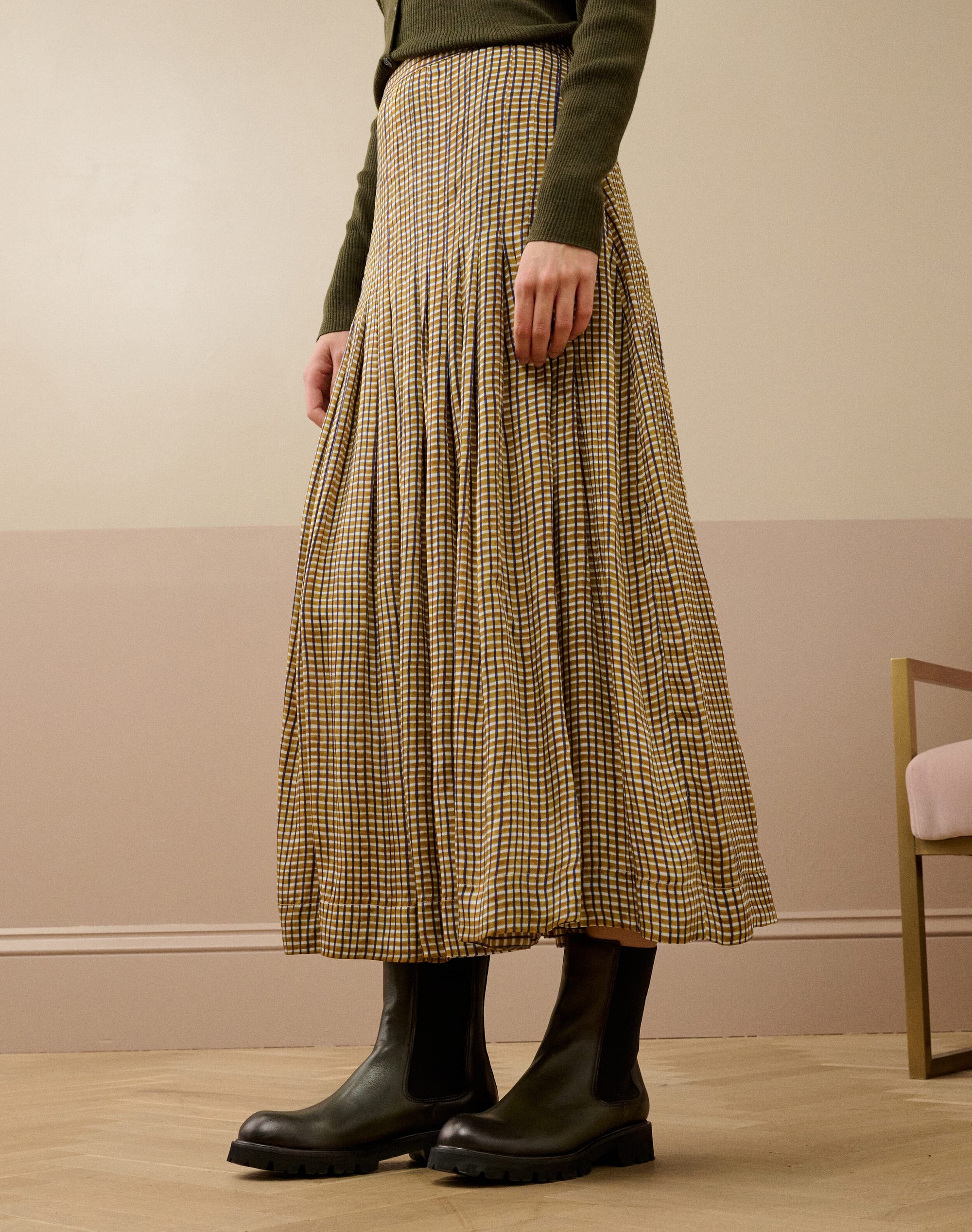 Graphic Check Pleated Skirt