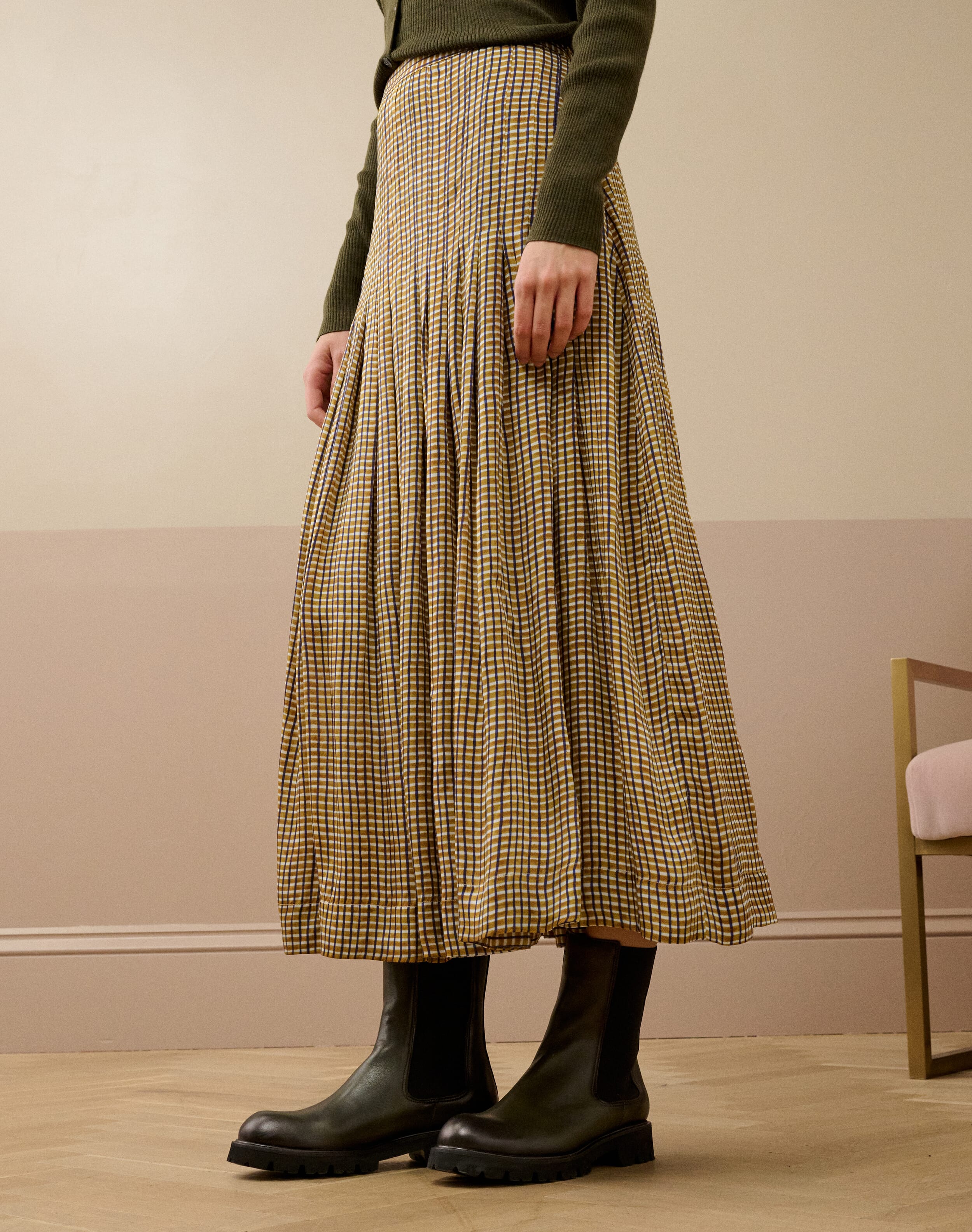 Graphic Check Pleated Skirt