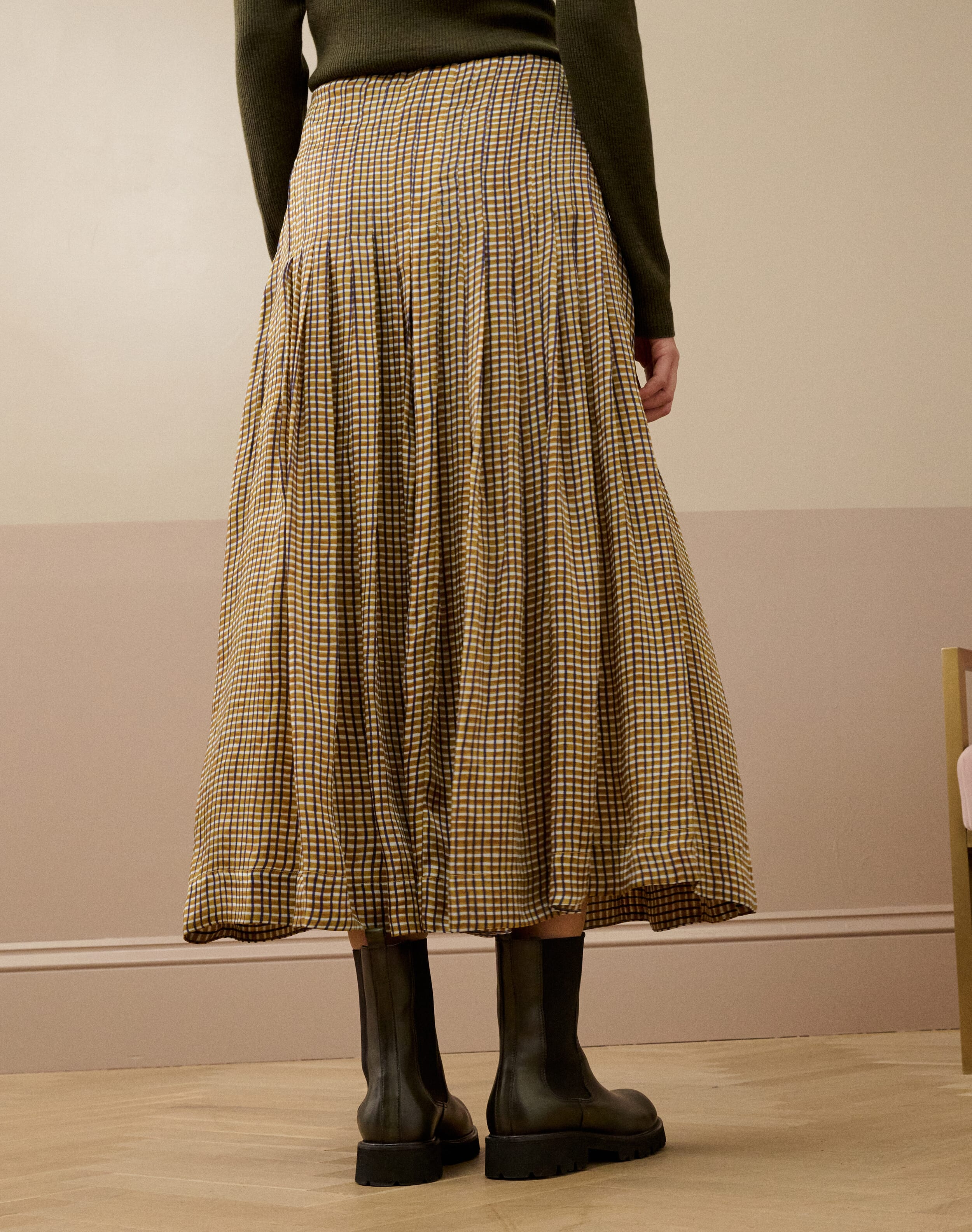 Graphic Check Pleated Skirt
