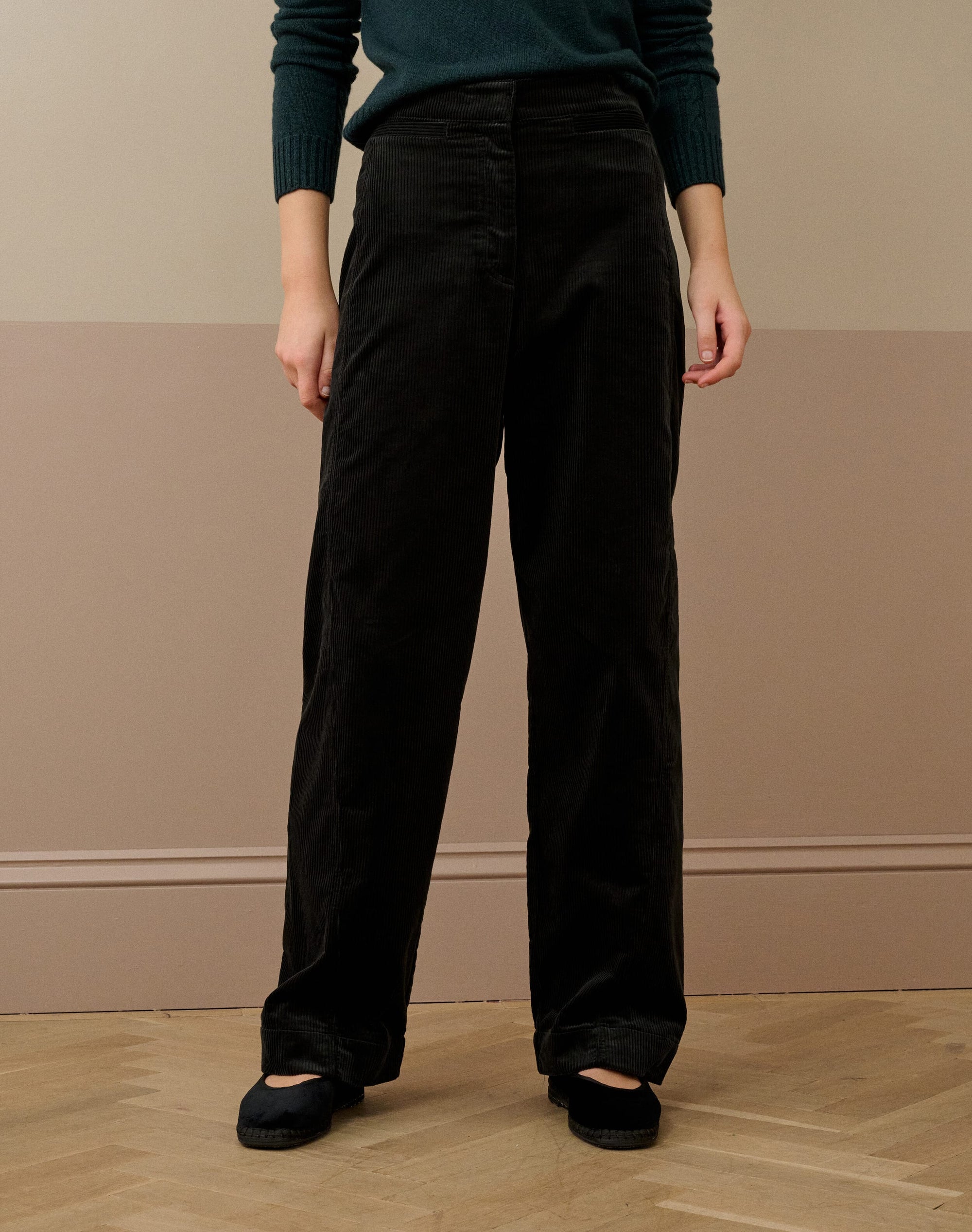 Organic Corduroy Barrel Leg Trousers