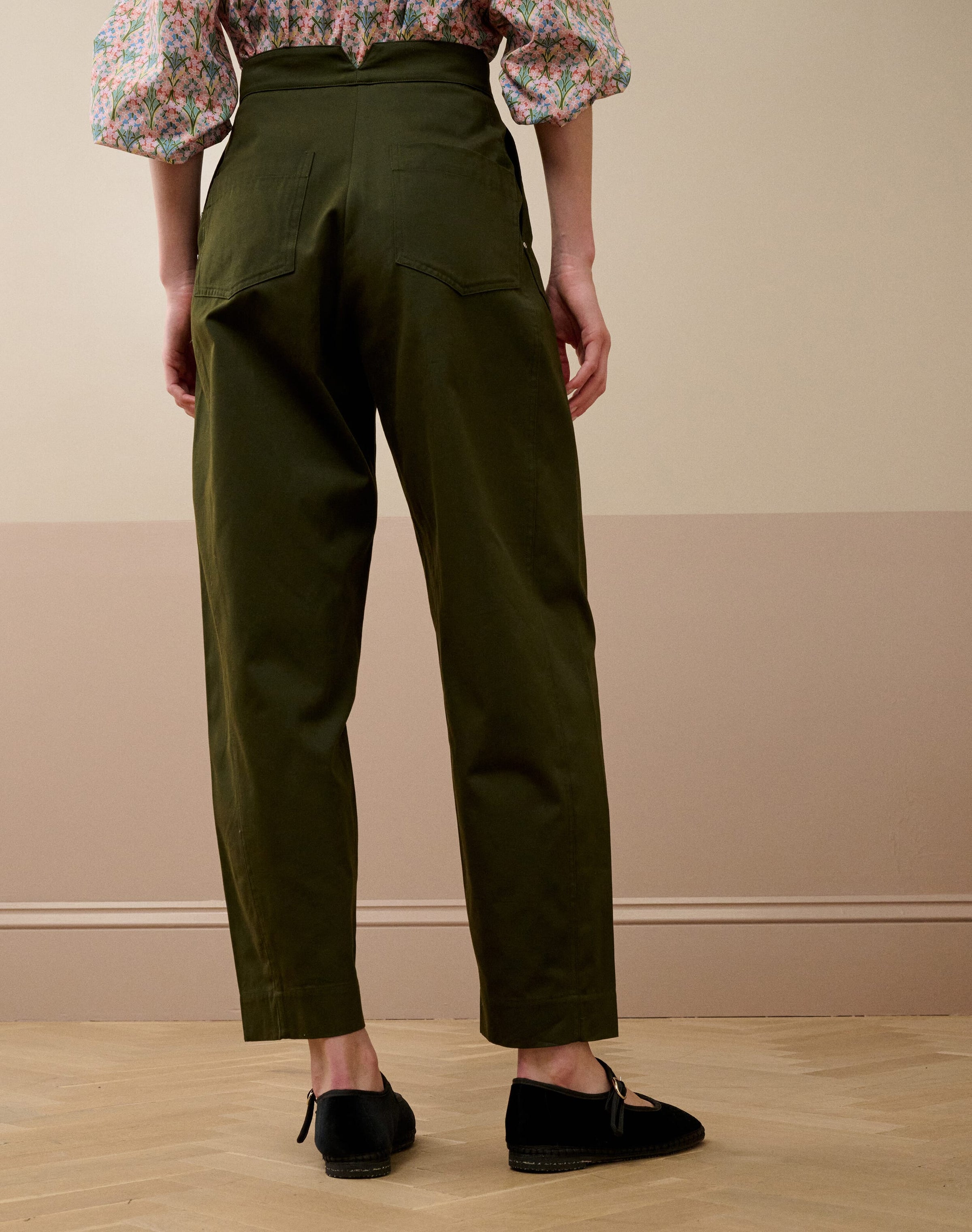 Cotton Canvas Barrel Leg Trousers
