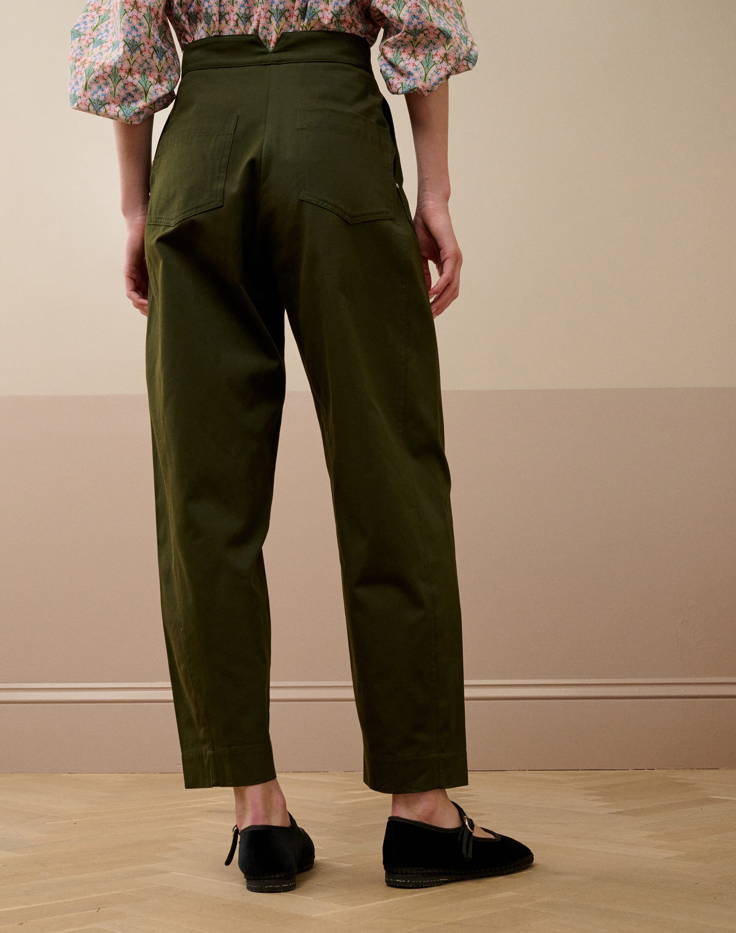 Cotton Canvas Barrel Leg Trousers