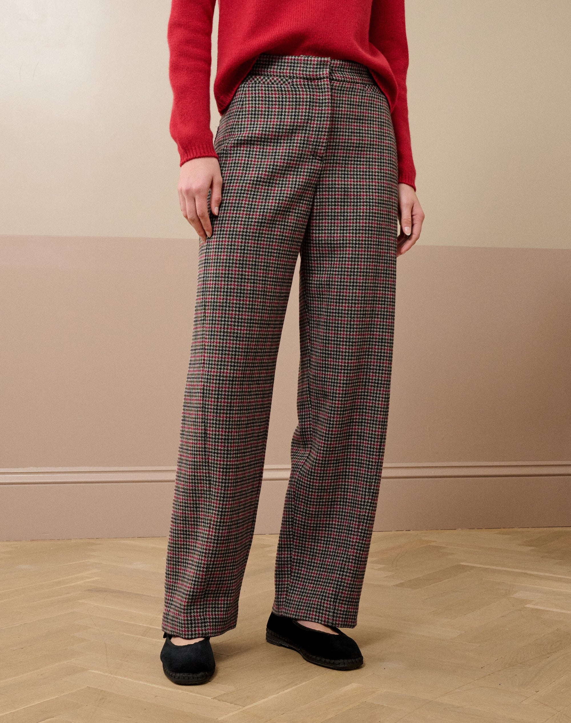 Houndstooth Wool Barrel Leg Trousers