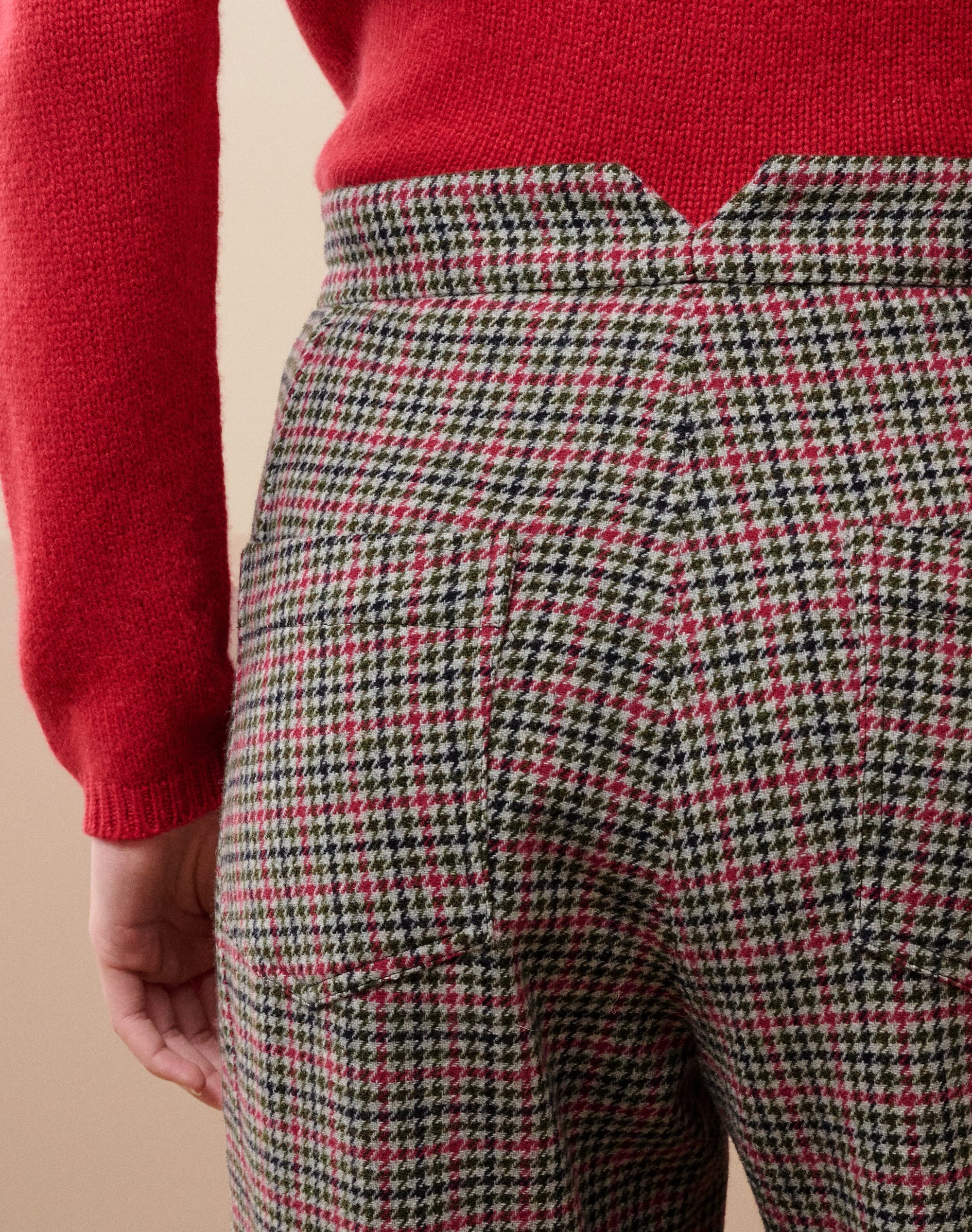 Houndstooth Wool Barrel Leg Trousers