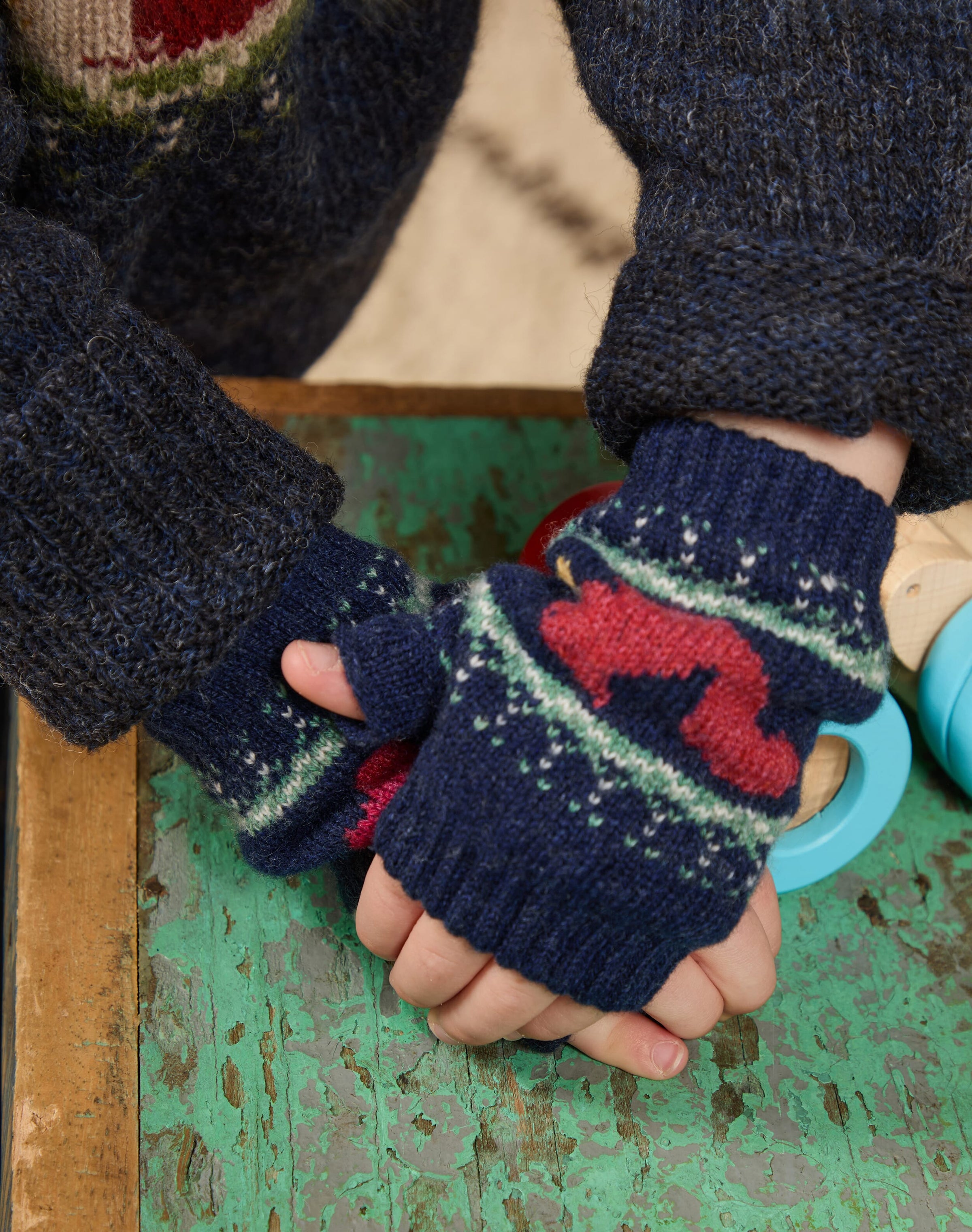 Cashmere Squirrel Wristwarmers