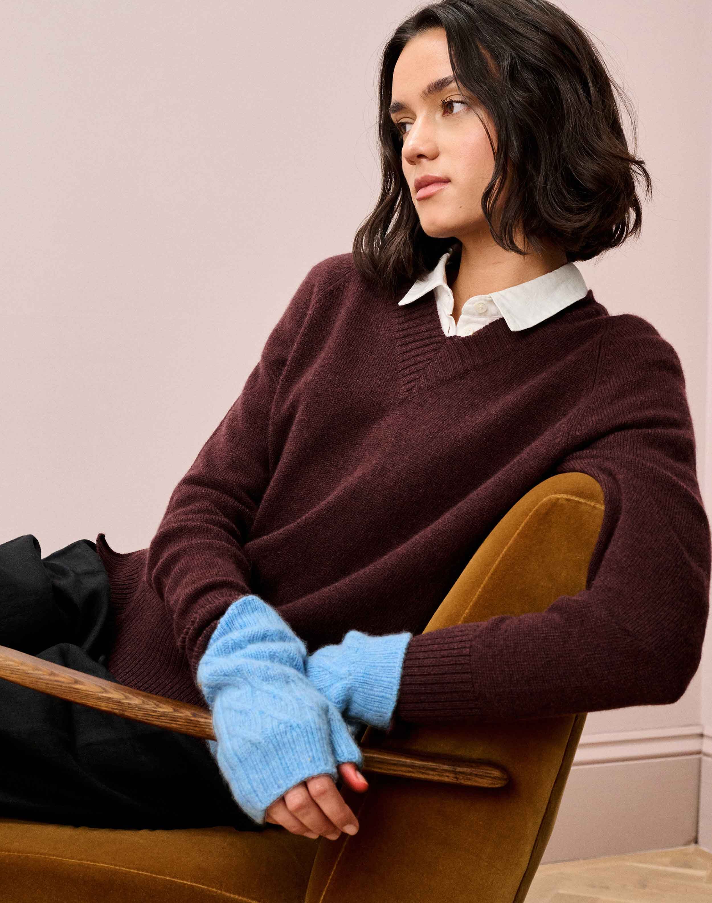 Women's Cashmere Cable Wristwarmers