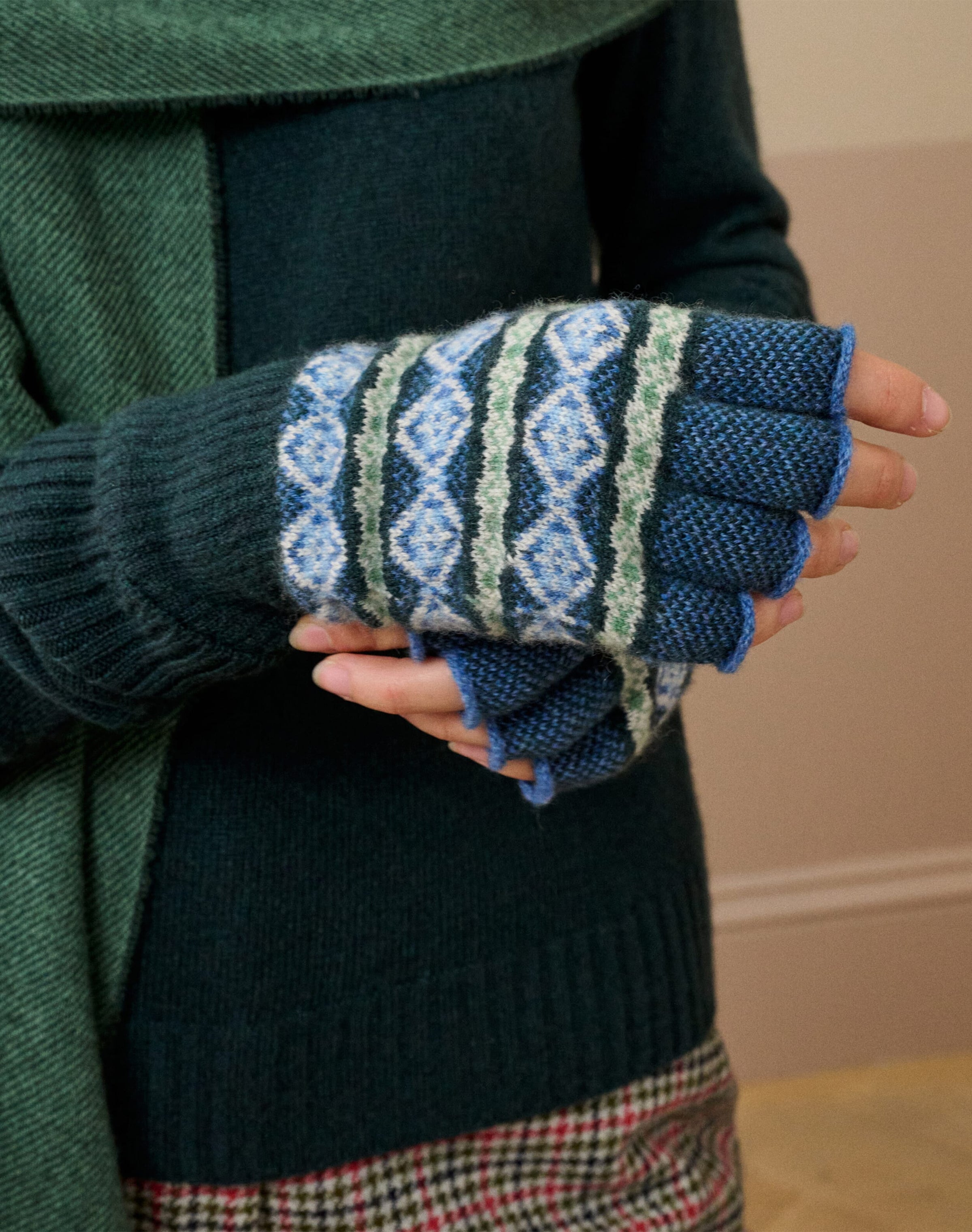 Women's Cashmere Folk Fingerless Gloves