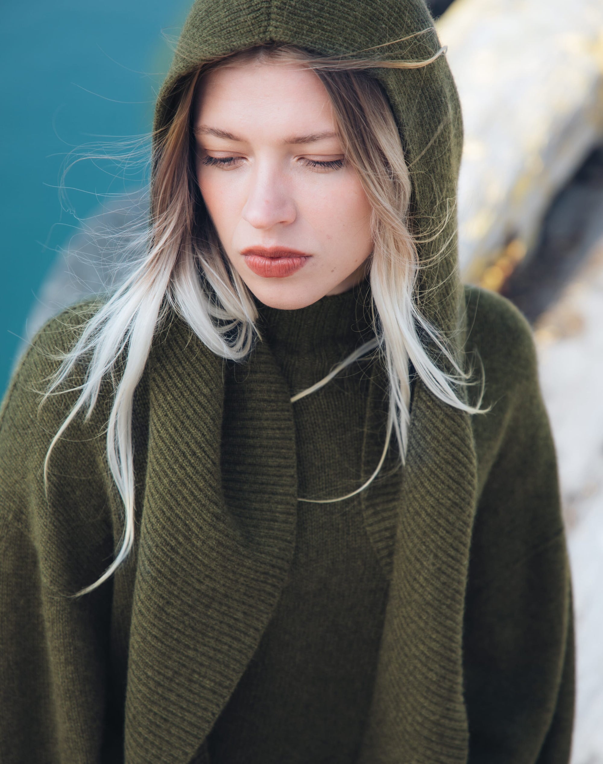 Cashmere Ribbed Hooded Scarf