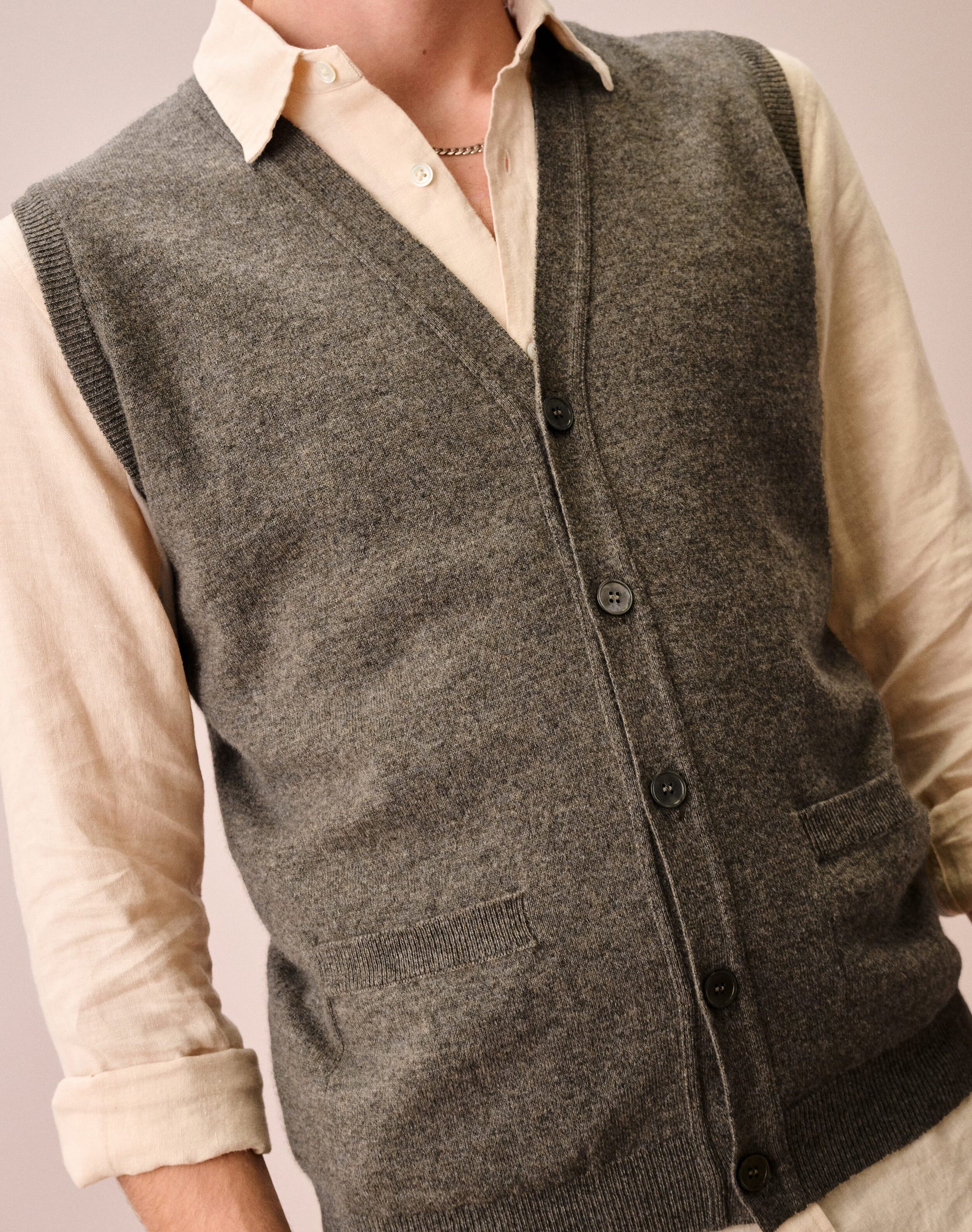 Cashmere Sleeveless Cardigan