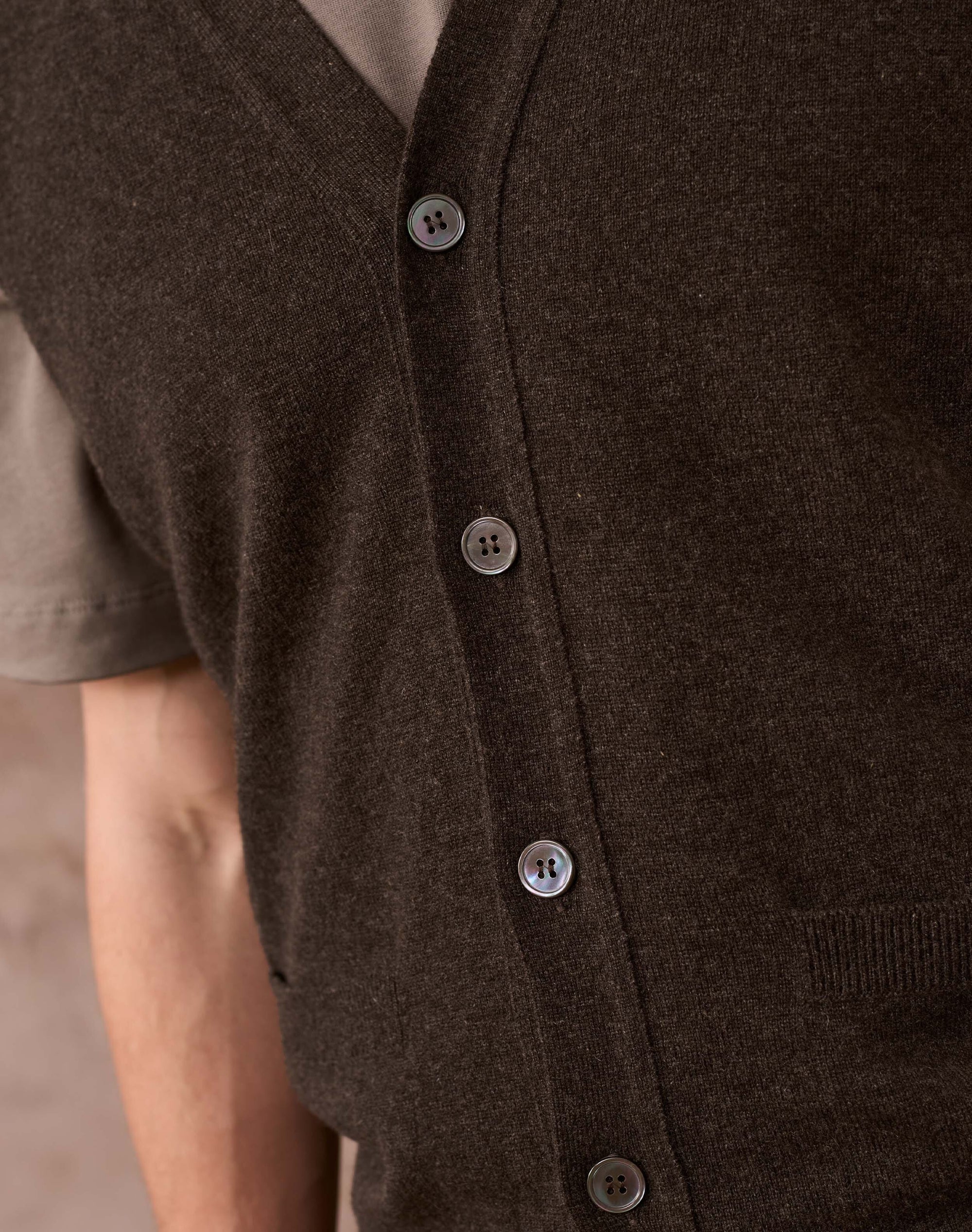 Cashmere Sleeveless Cardigan