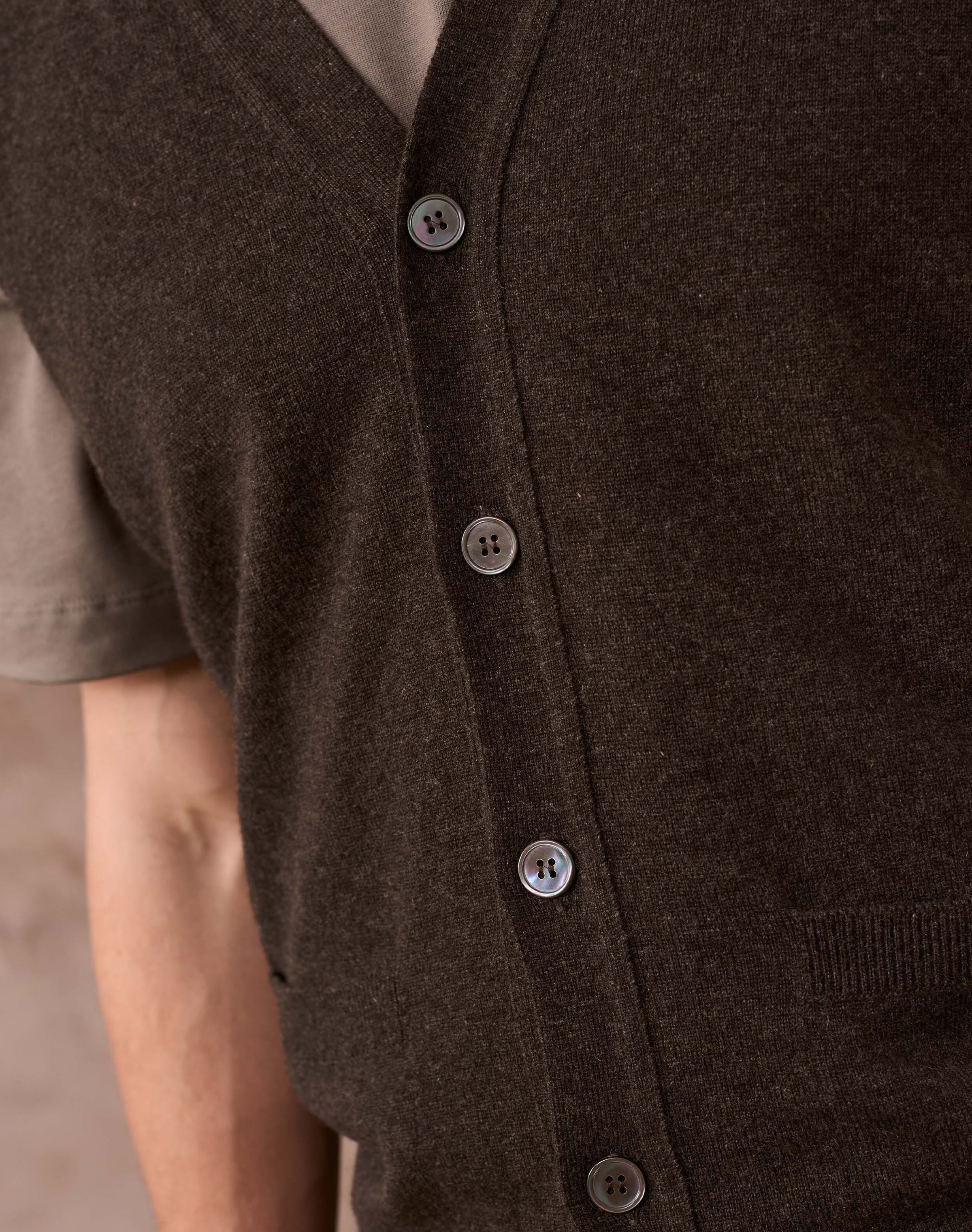 Cashmere Sleeveless Cardigan