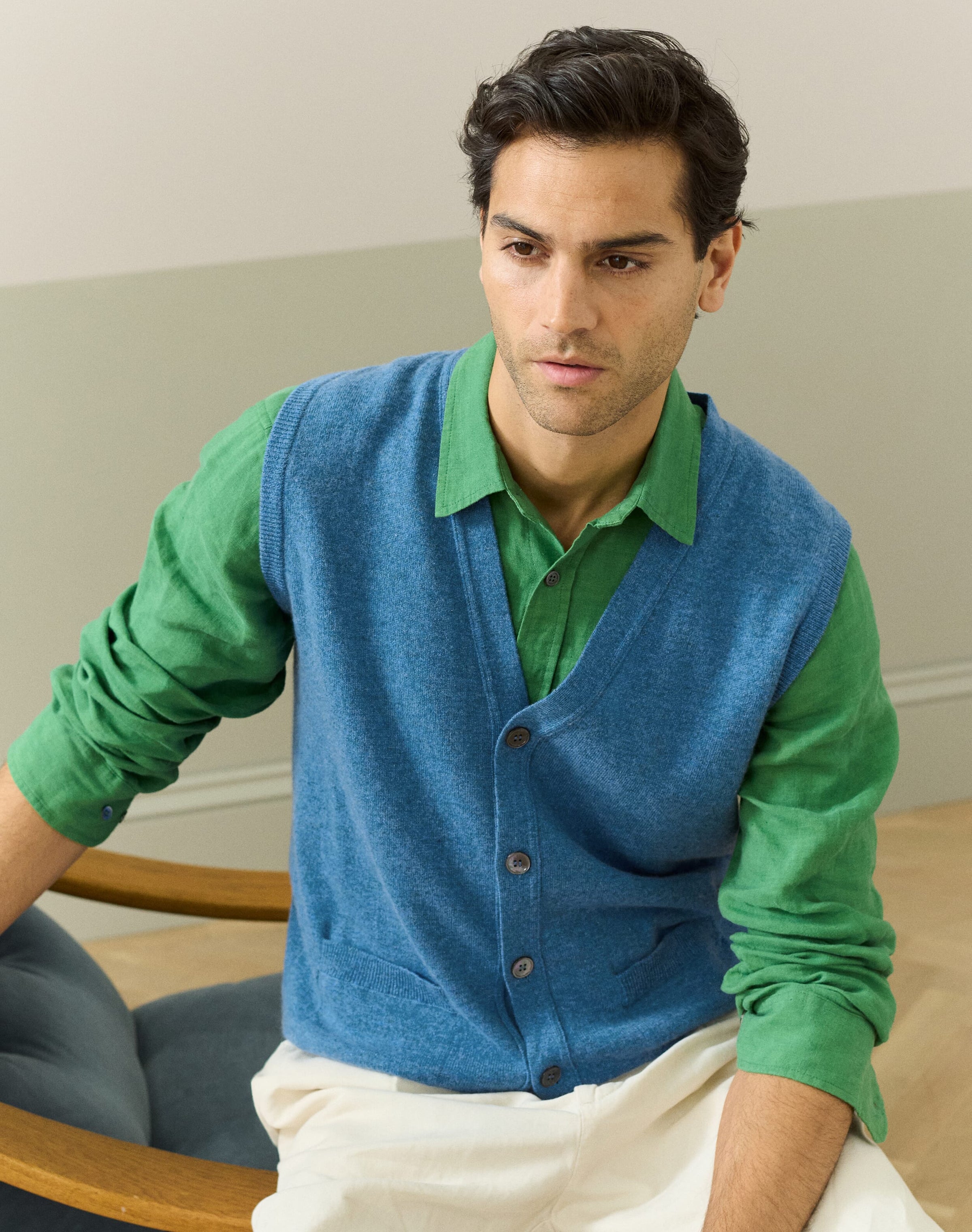 Cashmere Sleeveless Cardigan