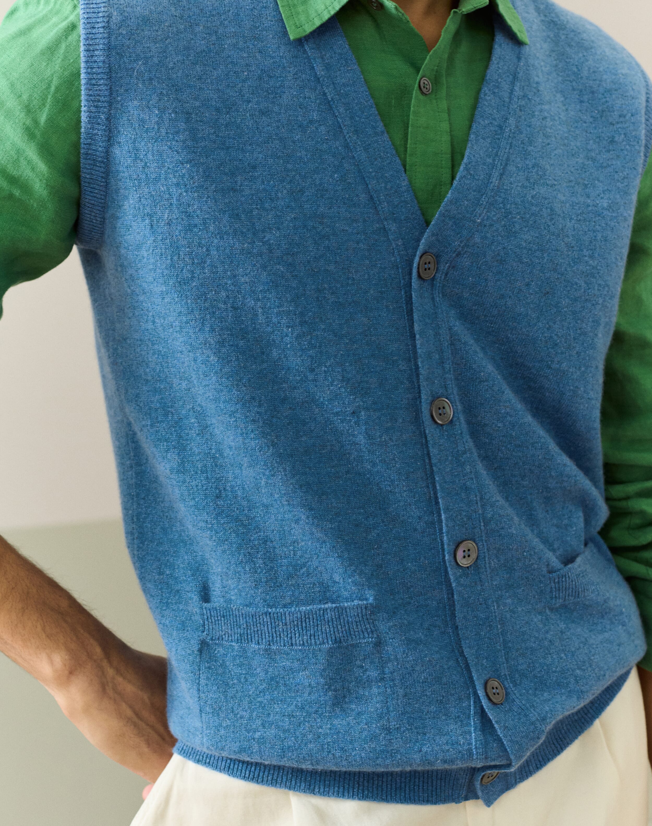 Cashmere Sleeveless Cardigan