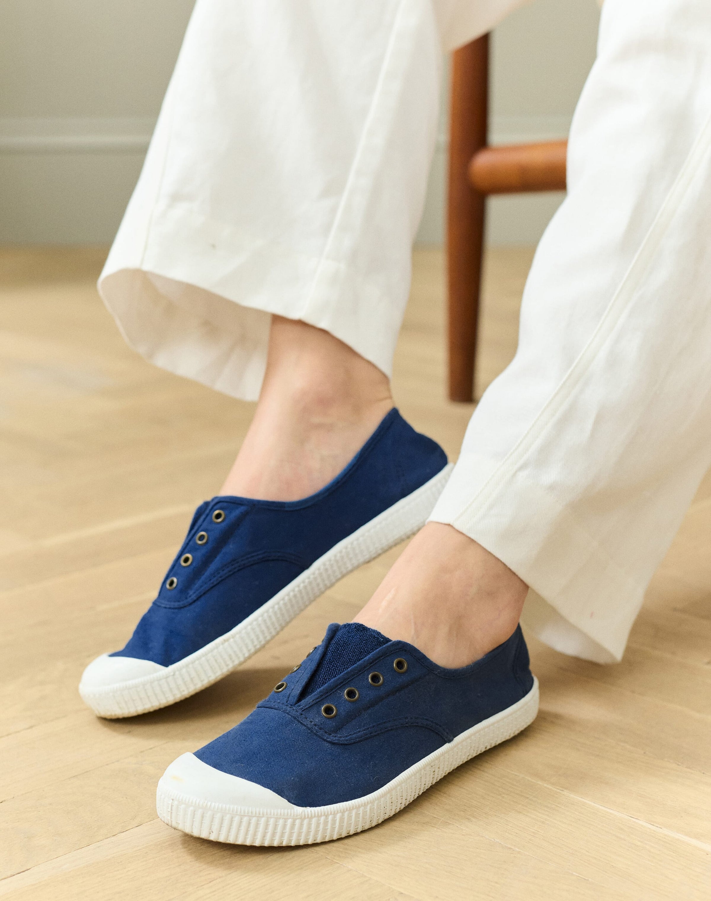 Eyelet Slip On Gym Shoes