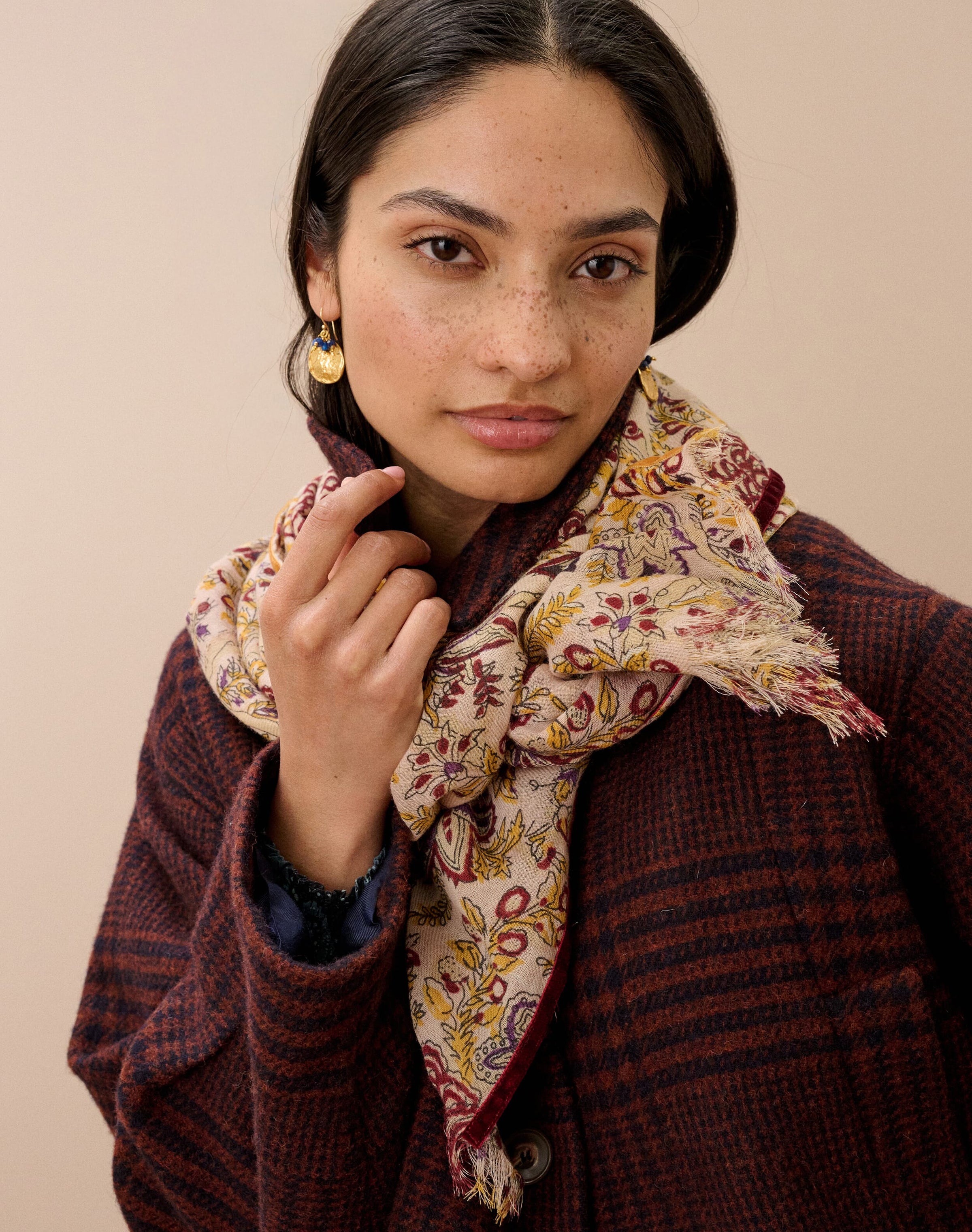 Velvet Trim Botanic Wool Stole