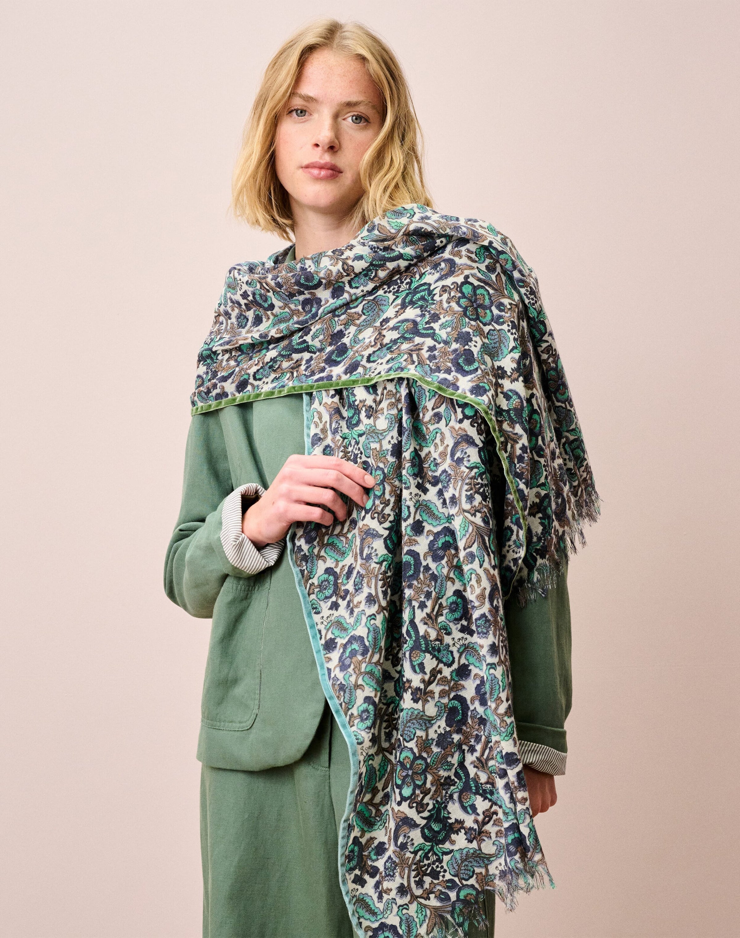 Velvet Trim Botanic Wool Stole