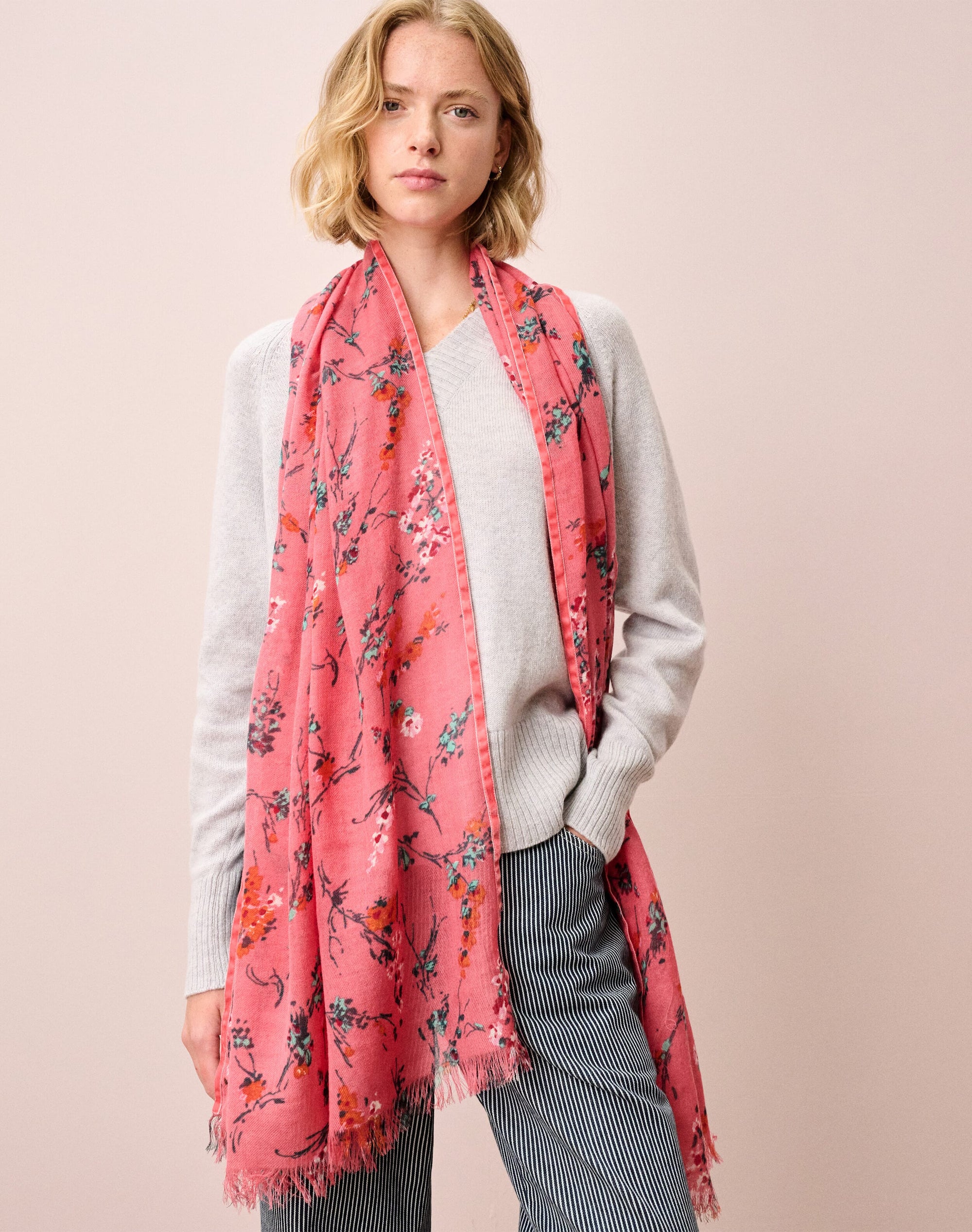 Velvet Trim Botanic Wool Stole