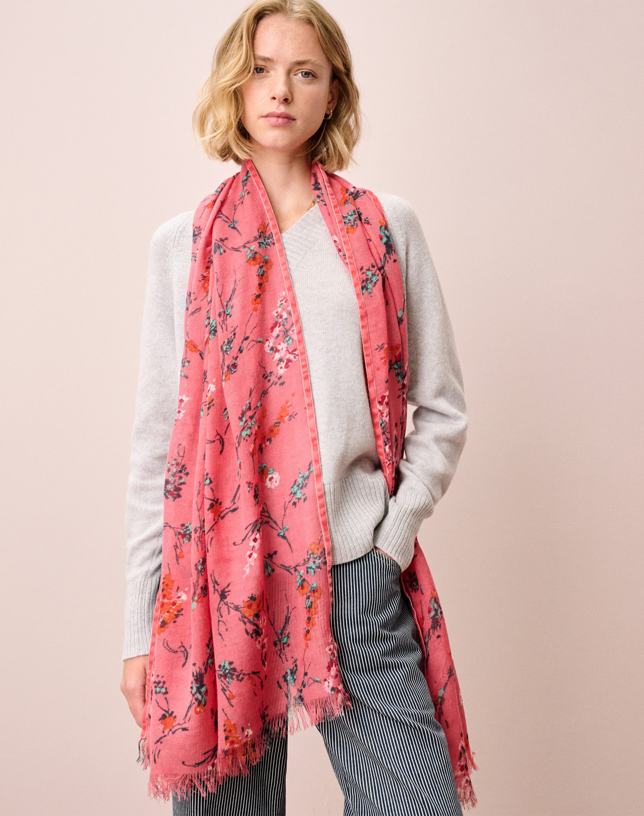 Velvet Trim Botanic Wool Stole