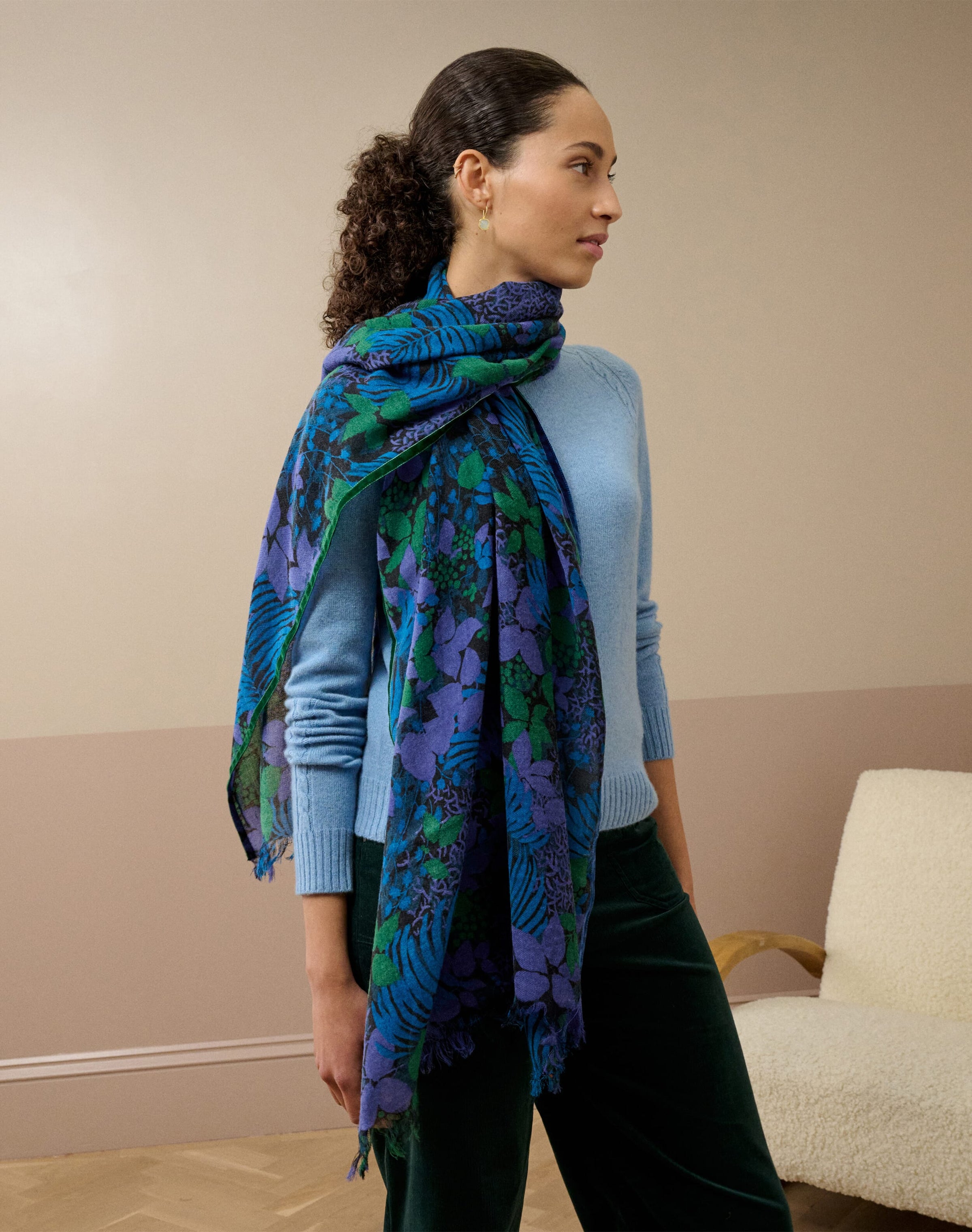 Velvet Trim Botanic Wool Stole