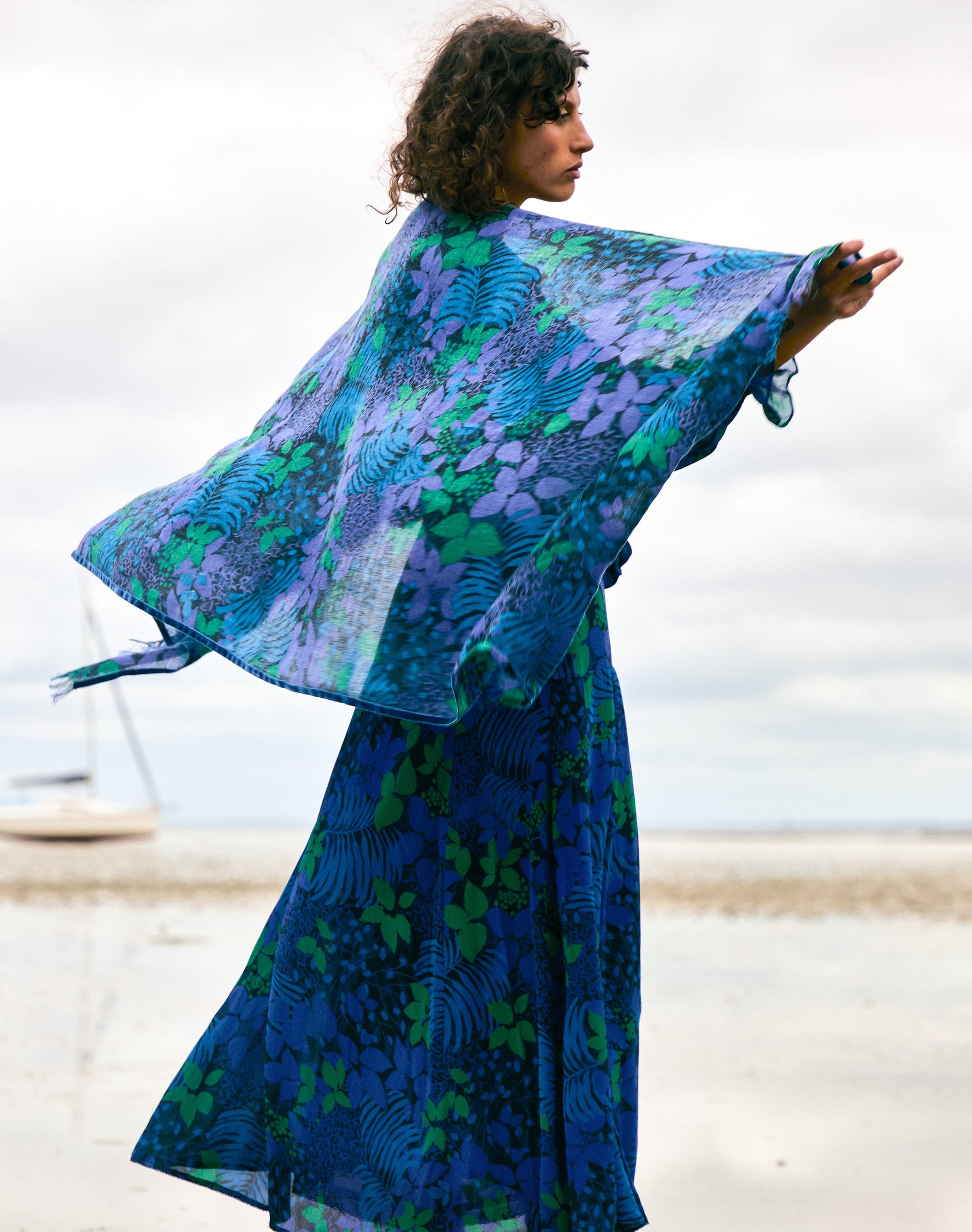 Velvet Trim Botanic Wool Stole