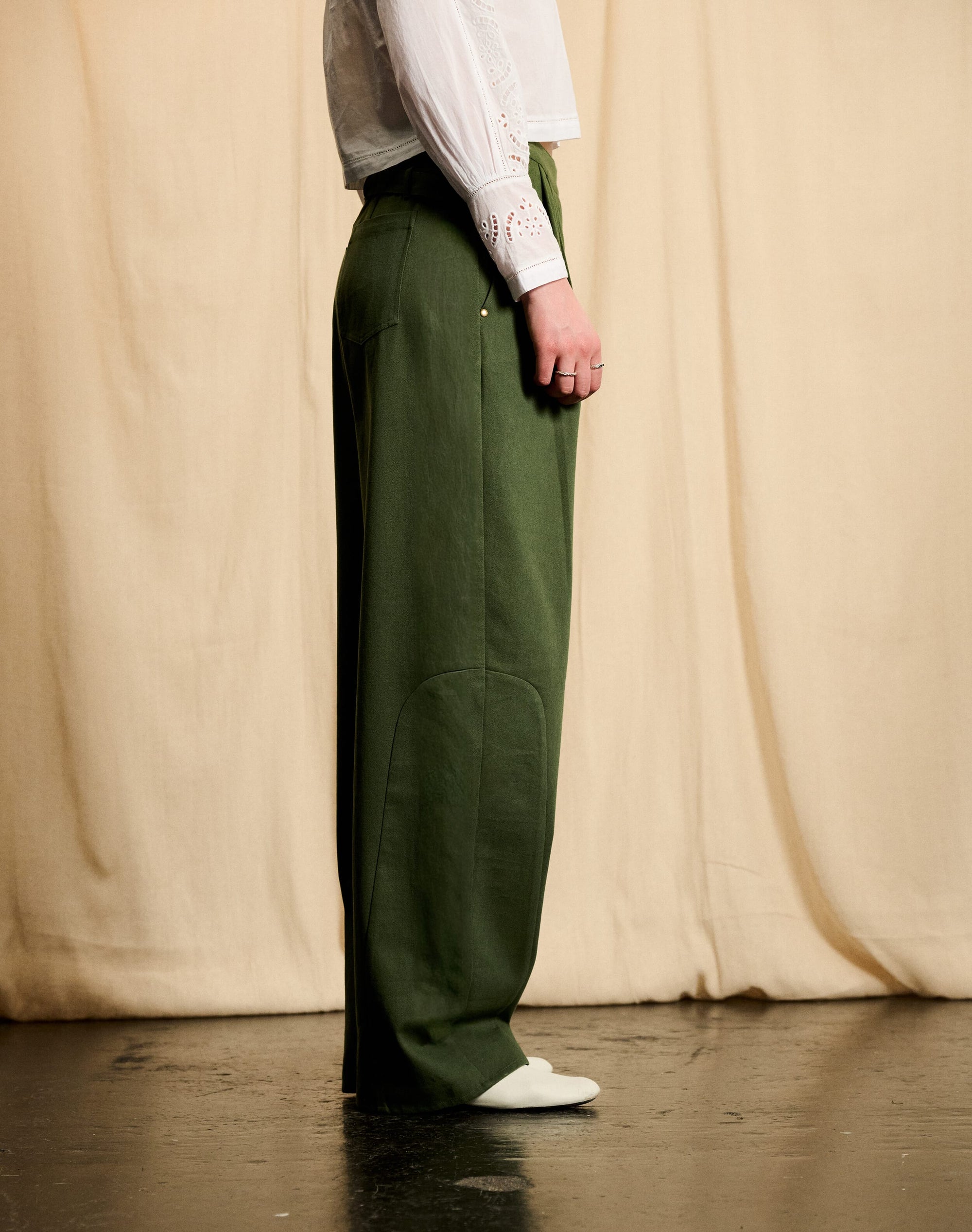 The Cotton Barrel Leg Trousers