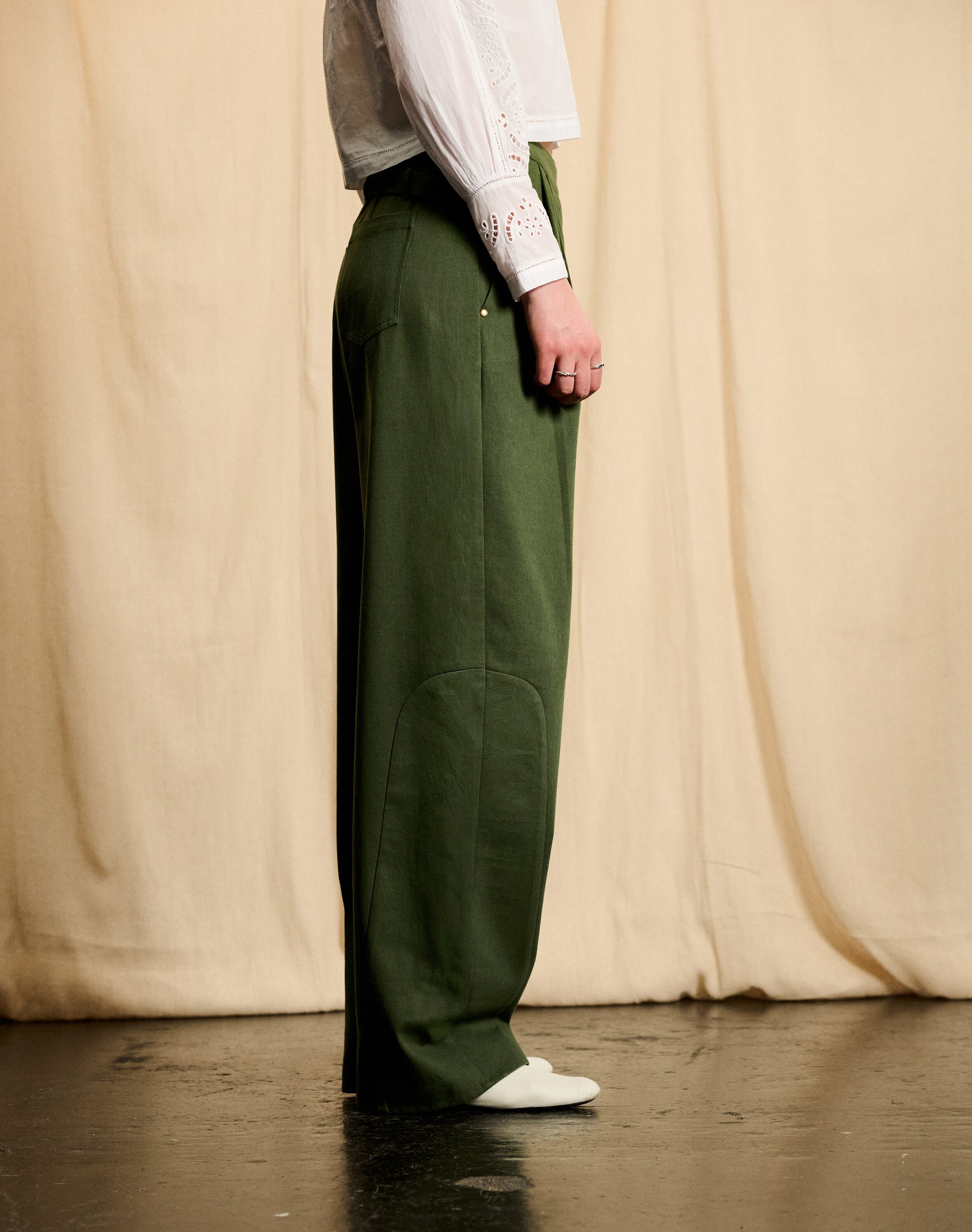 The Cotton Barrel Leg Trousers