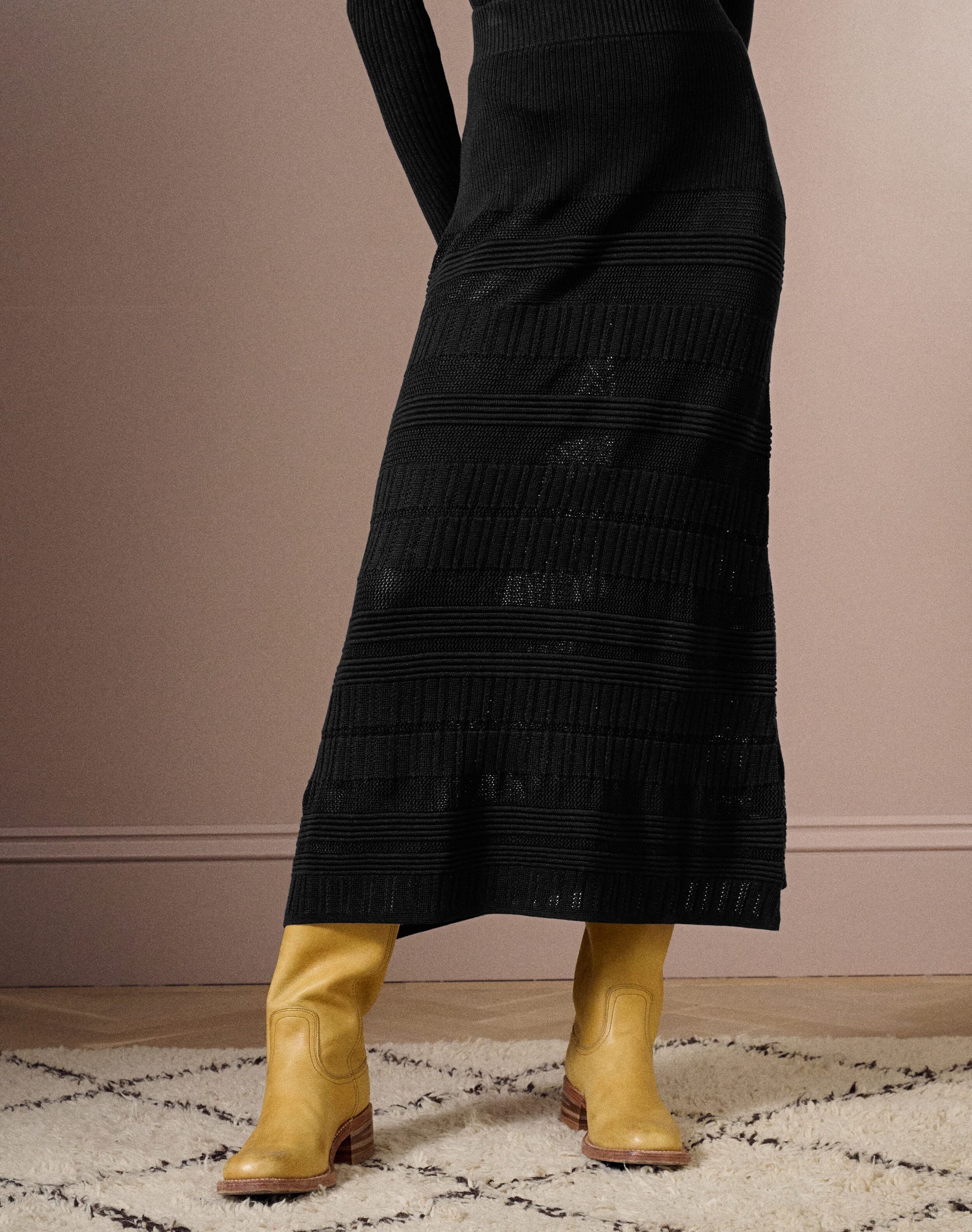 The Knitted Skirt