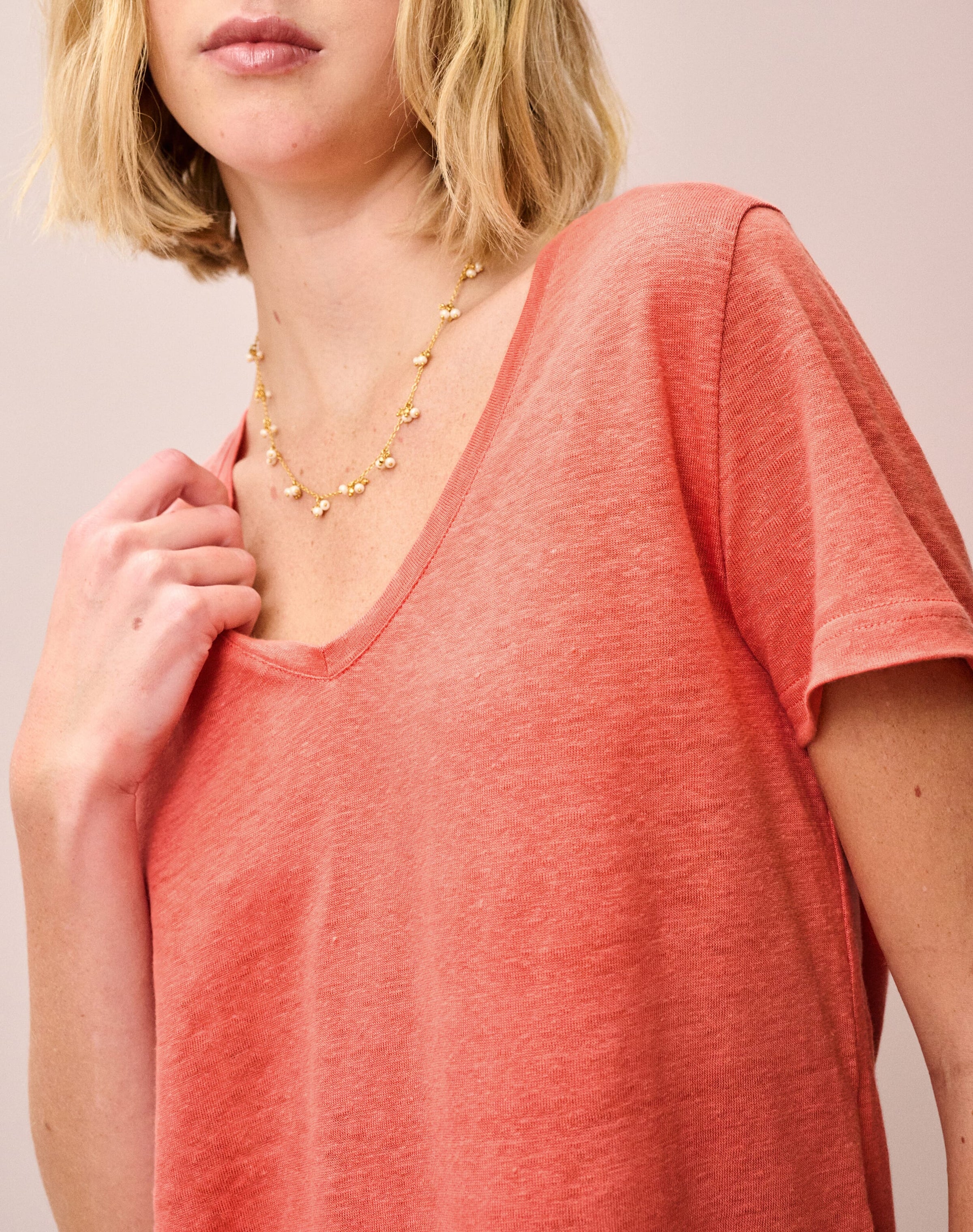 Linen Knit V Neck T-Shirt