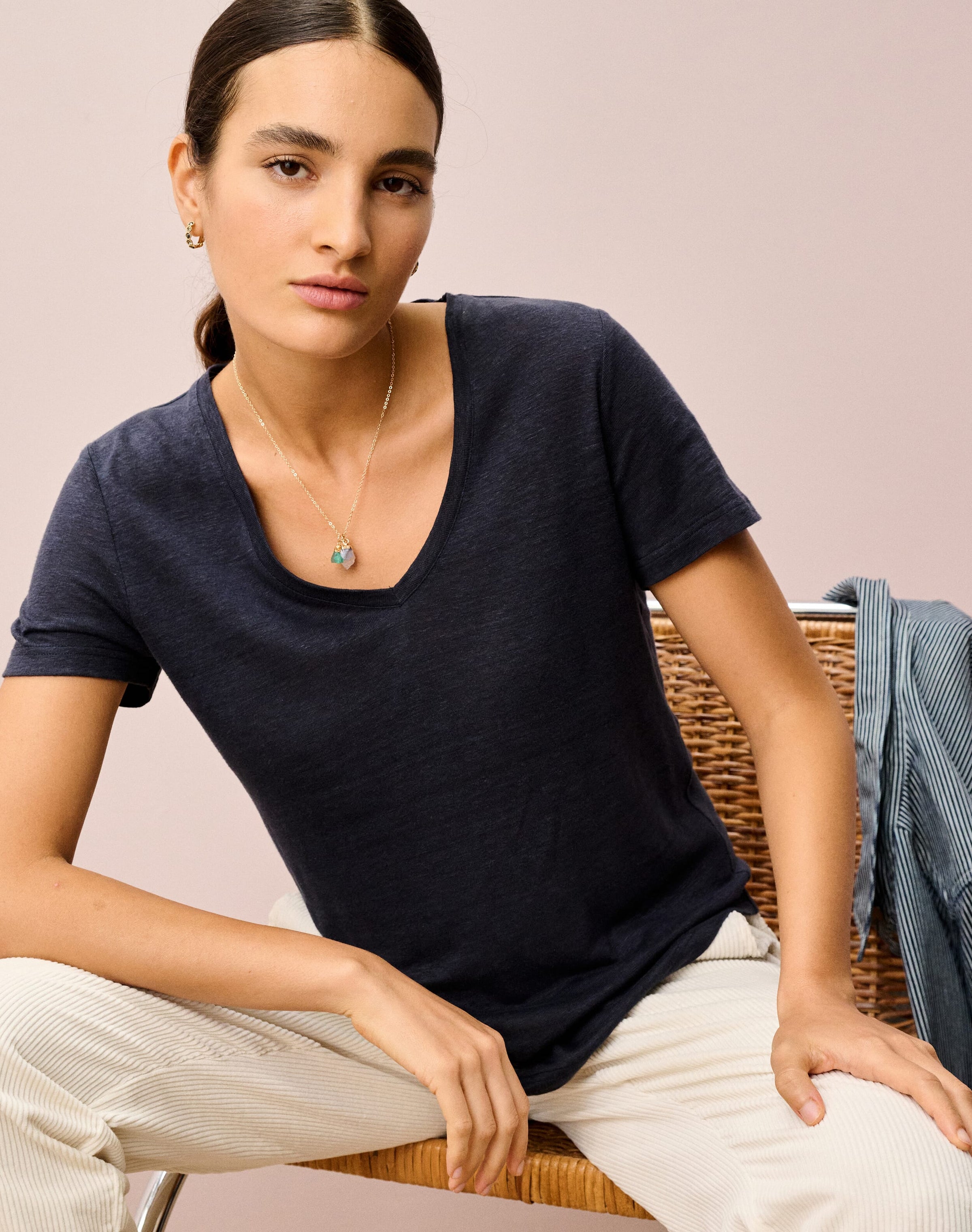 Linen Knit V Neck T-Shirt