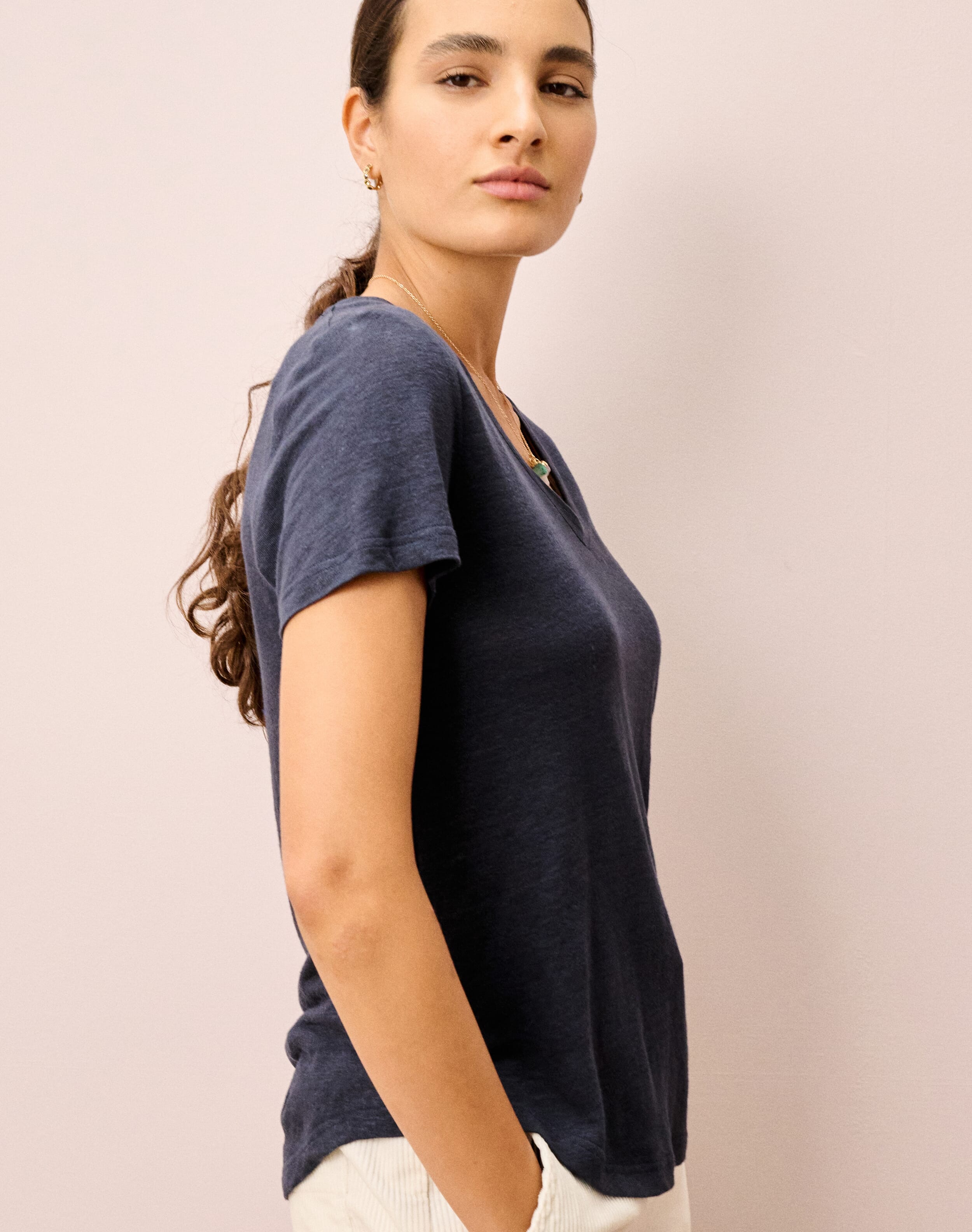 Linen Knit V Neck T-Shirt